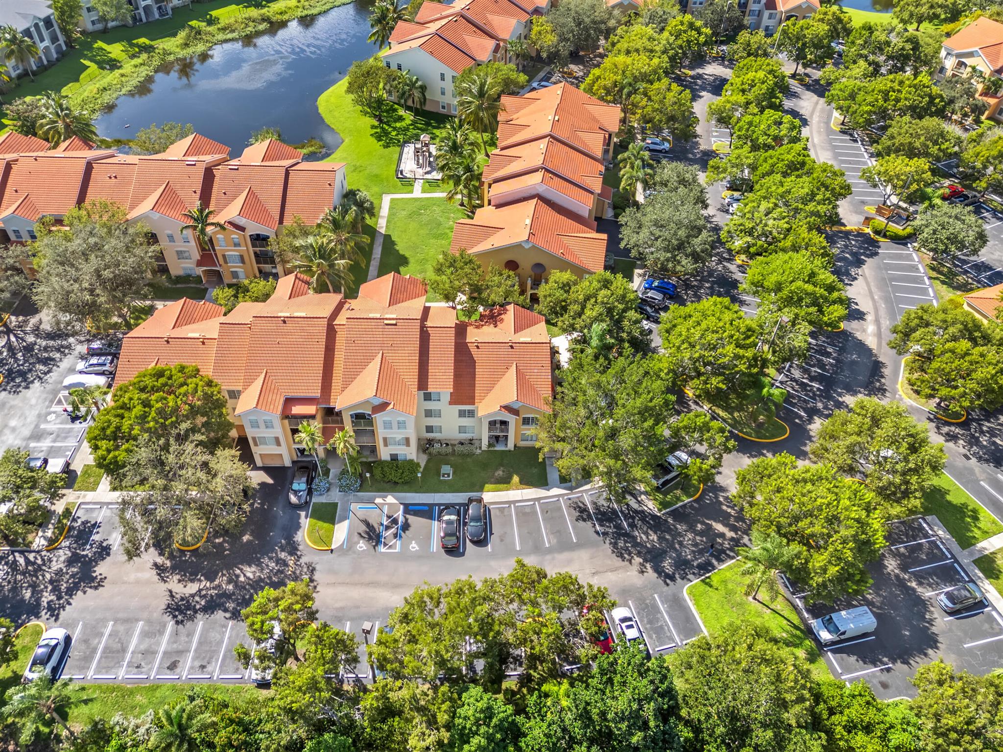 EMERALD ISLE AT LAGUNA LA - Residential