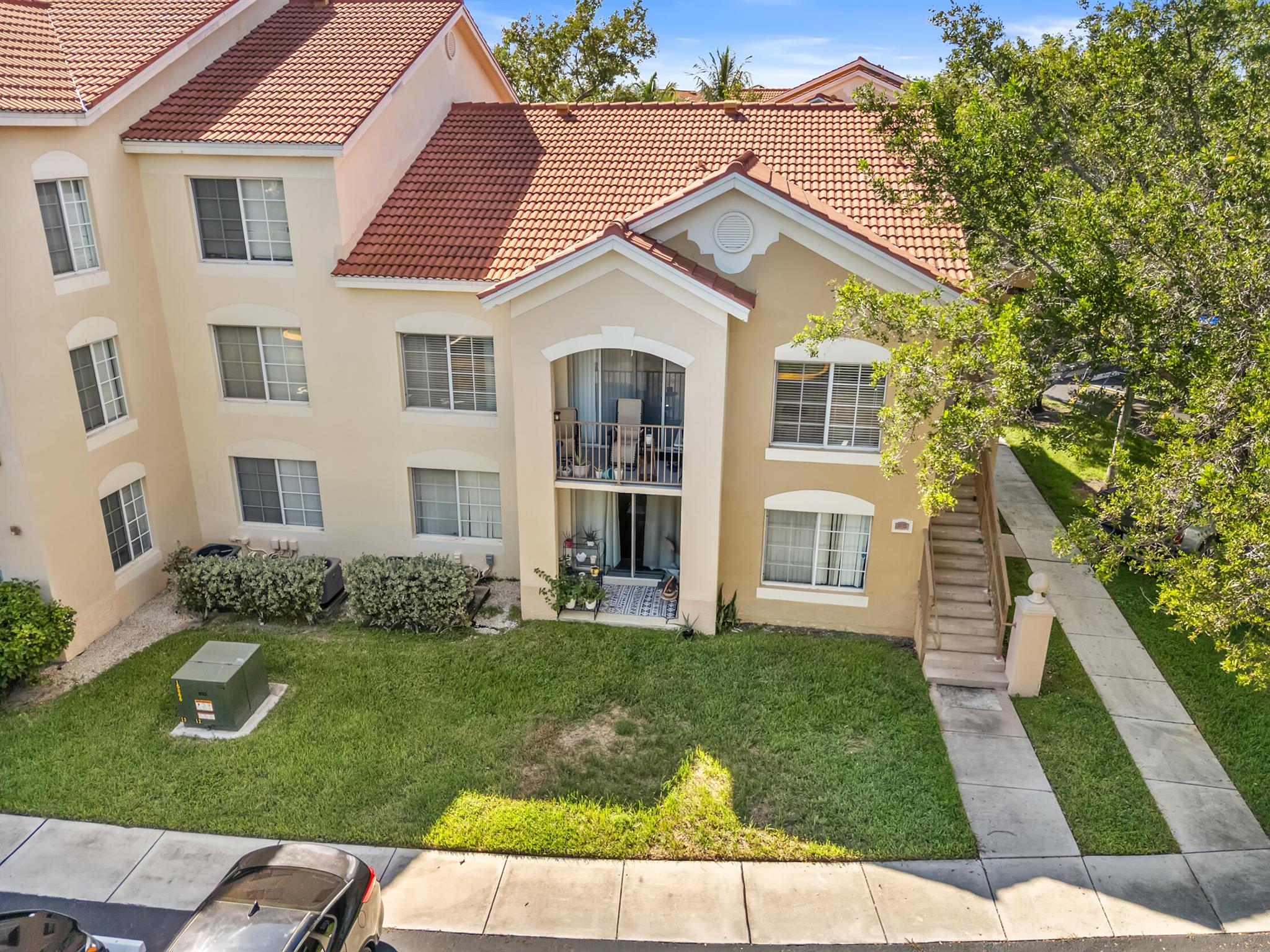 EMERALD ISLE AT LAGUNA LA - Residential