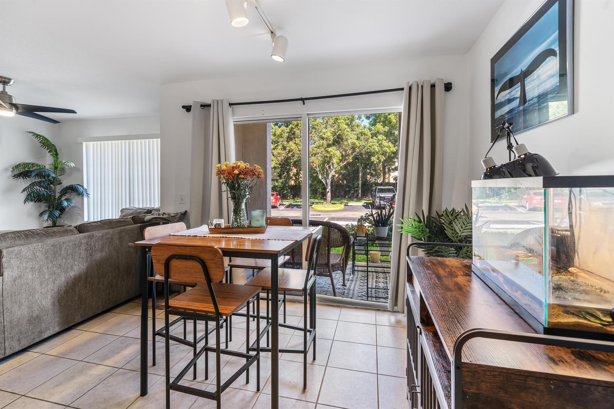EMERALD ISLE AT LAGUNA LA - Residential