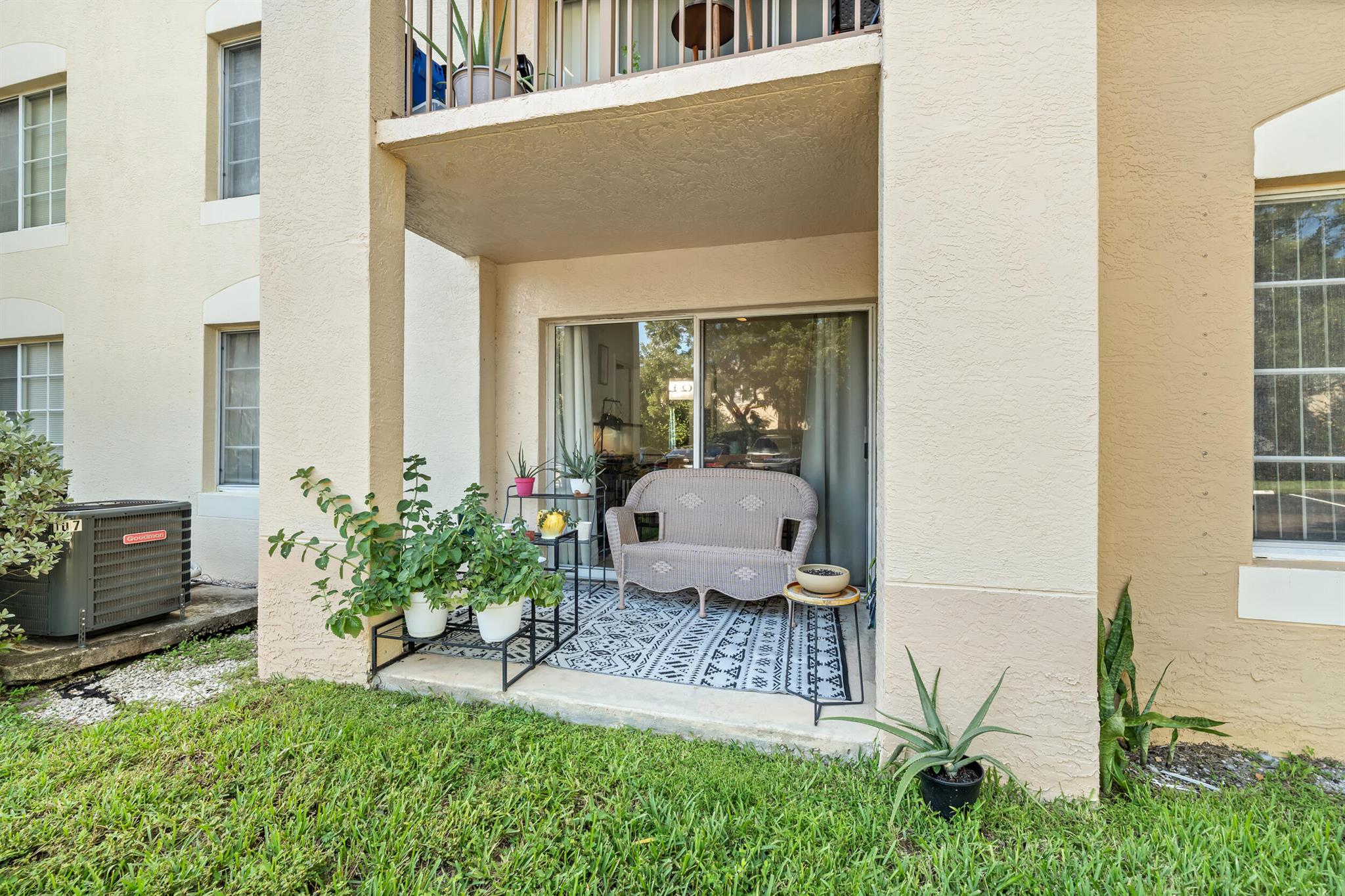 EMERALD ISLE AT LAGUNA LA - Residential