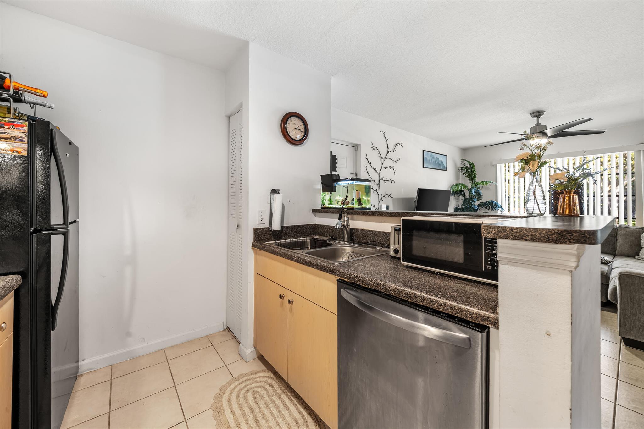 EMERALD ISLE AT LAGUNA LA - Residential