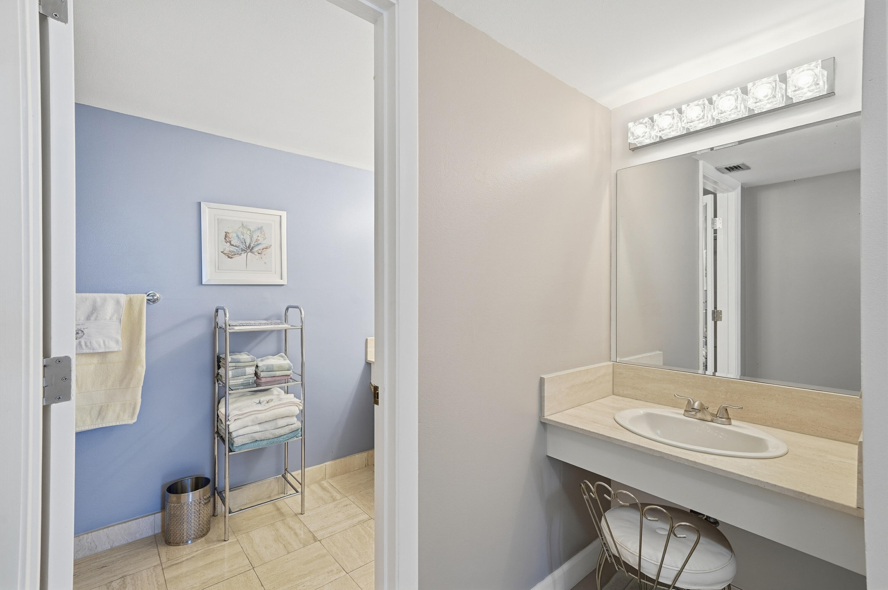 SUMMIT CONDO - Residential