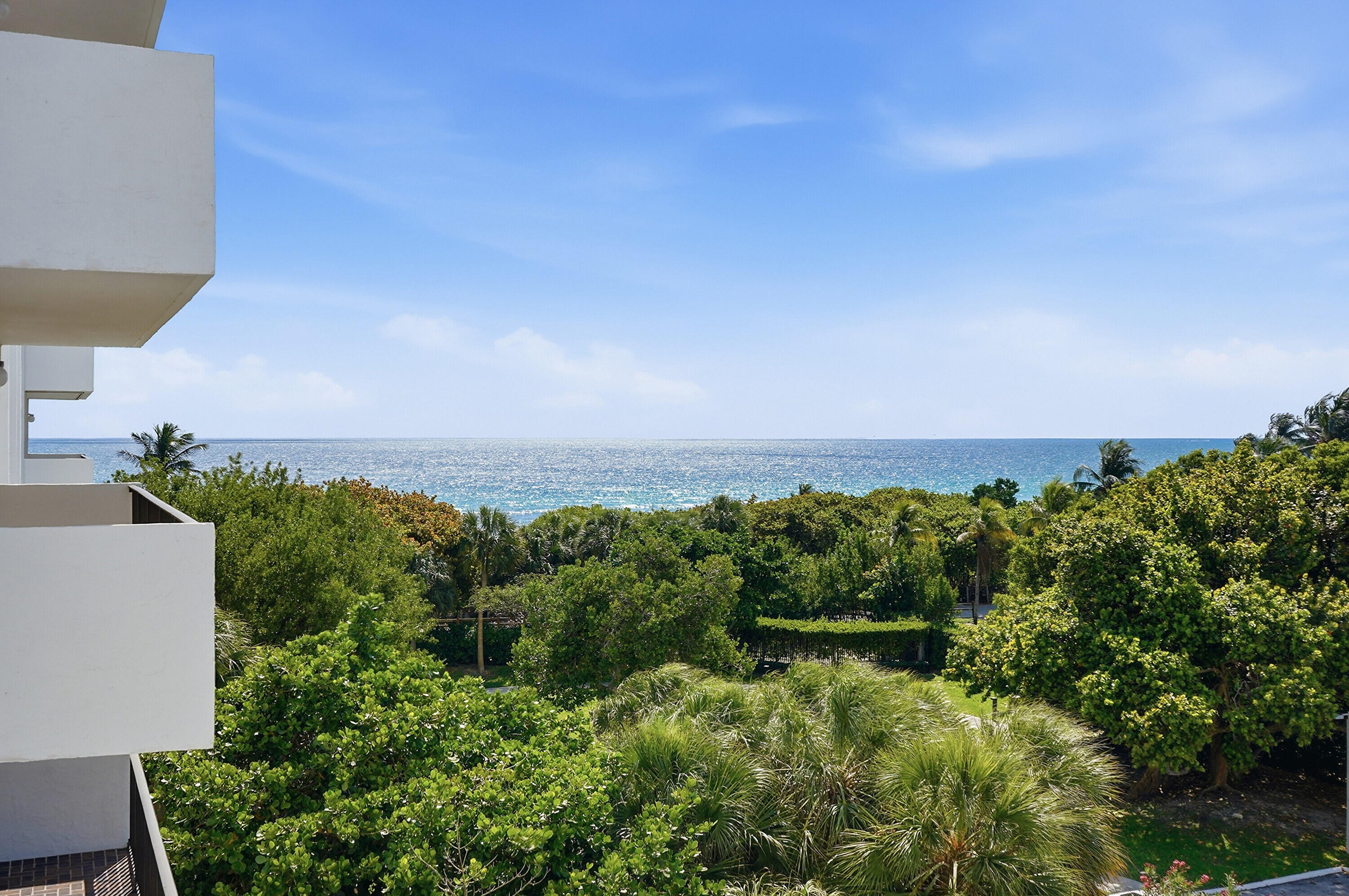 SUMMIT CONDO - Residential