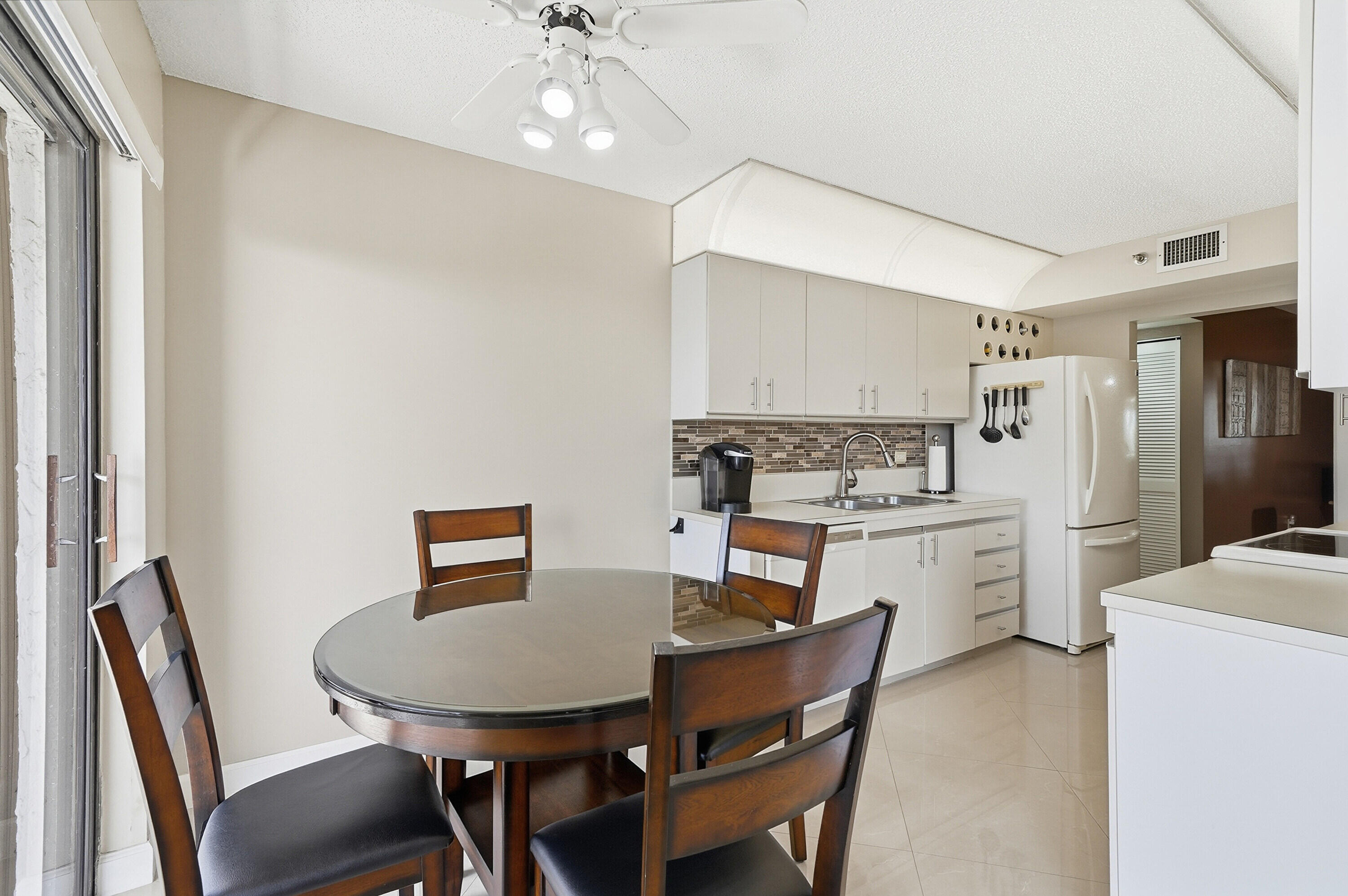 SUMMIT CONDO - Residential