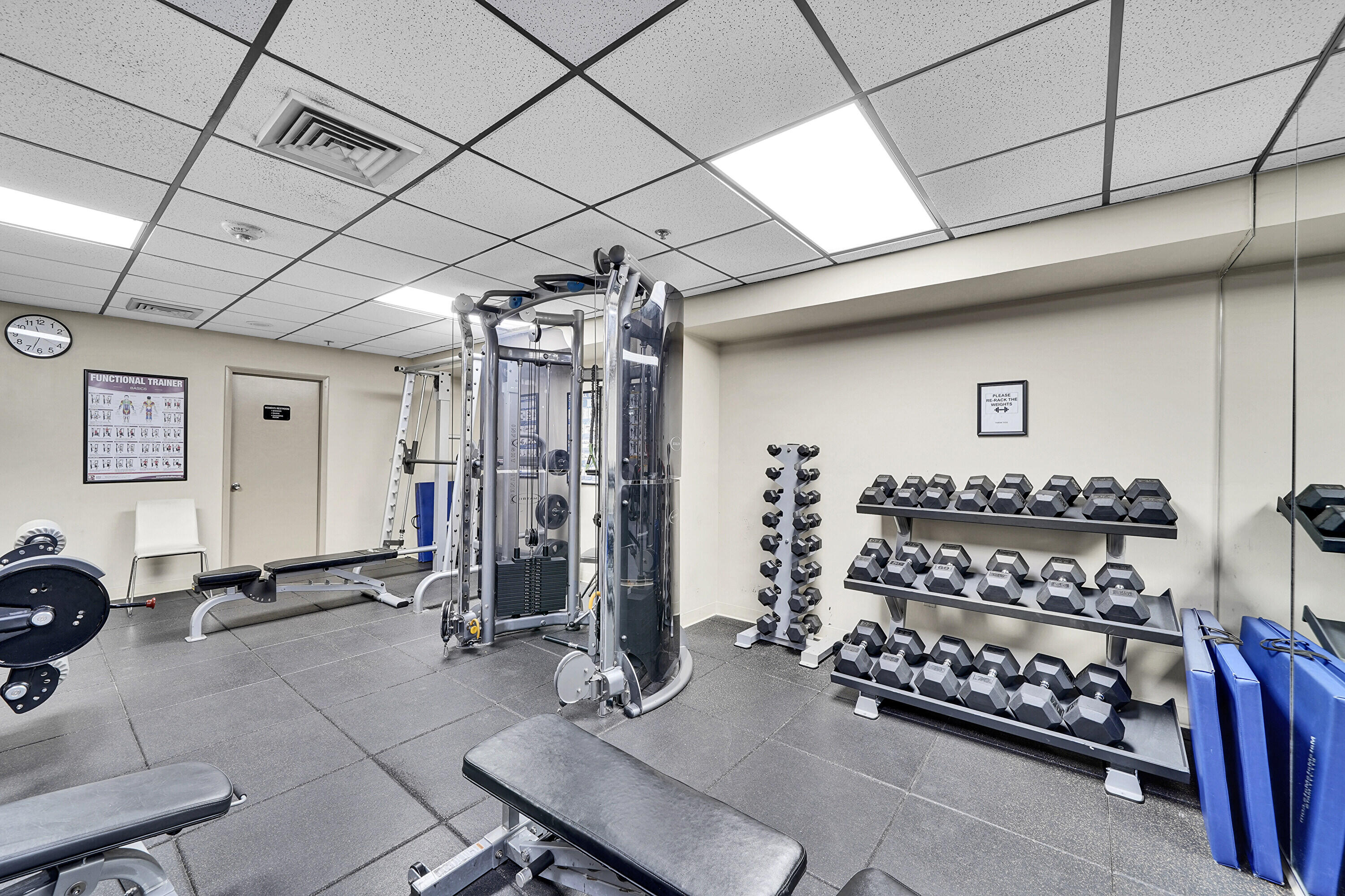 SUMMIT CONDO - Residential