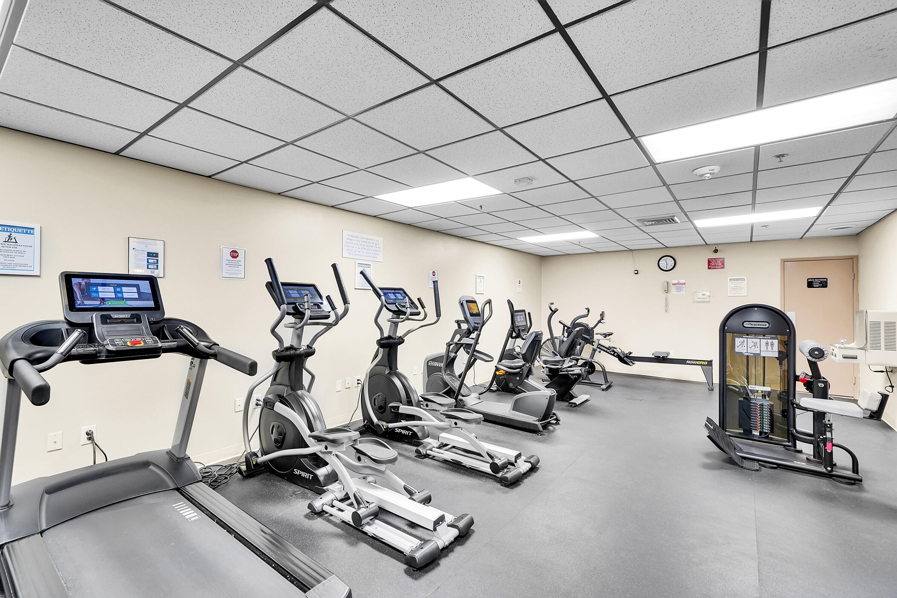 SUMMIT CONDO - Residential