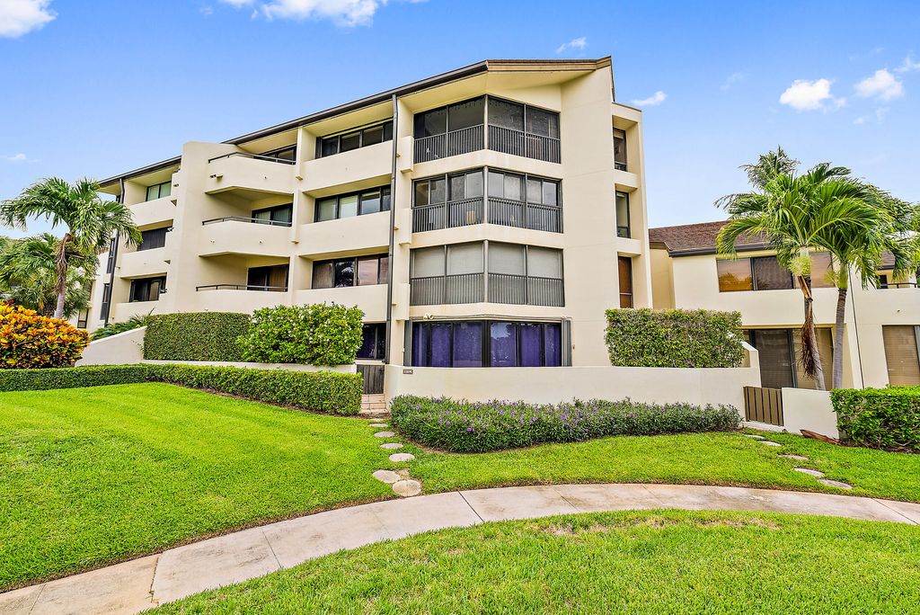 Photo of 1141 Marine Way E #H1l, North Palm Beach, FL 33408 (MLS # R11137677)