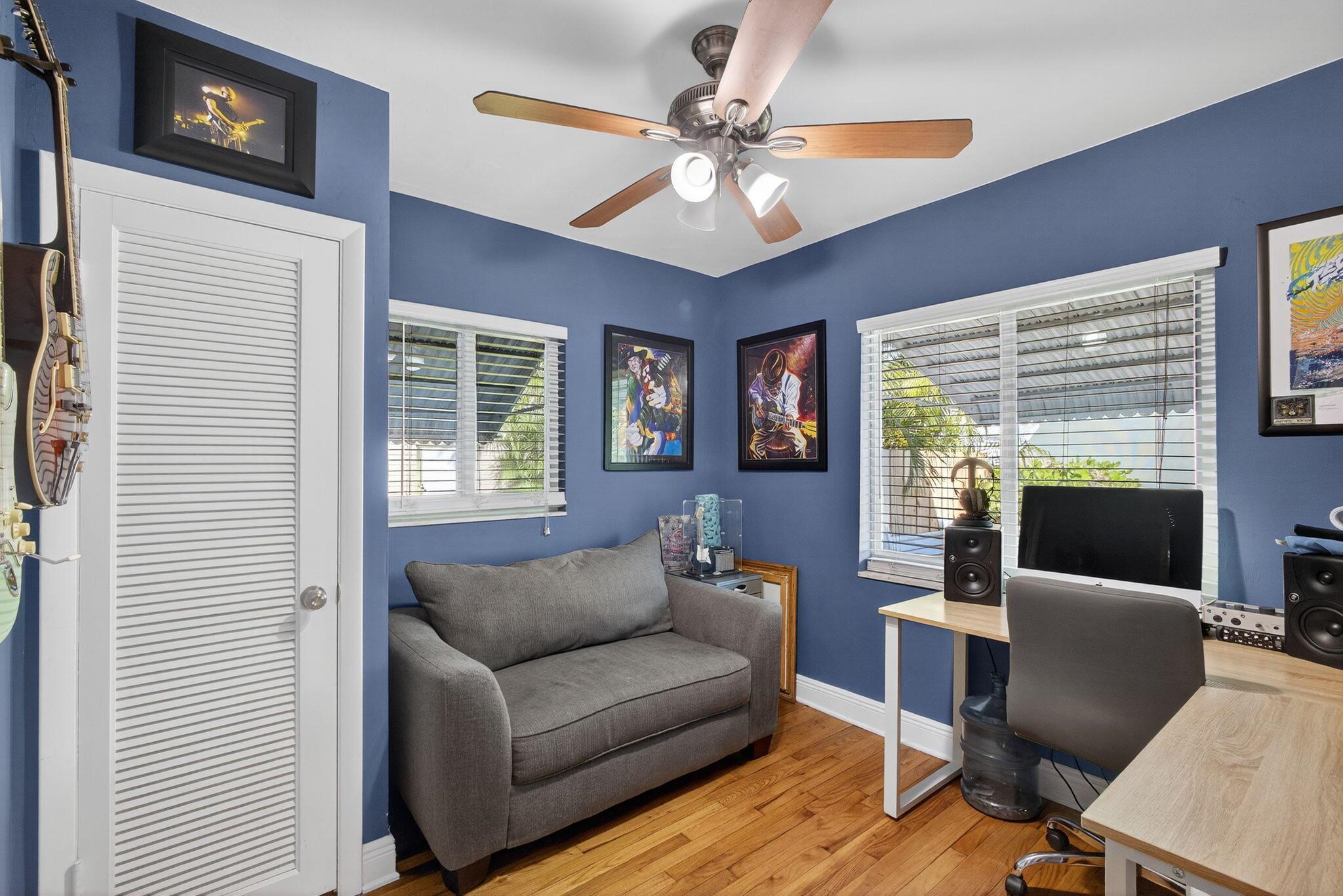 NORTH LAKE WORTH - Residential