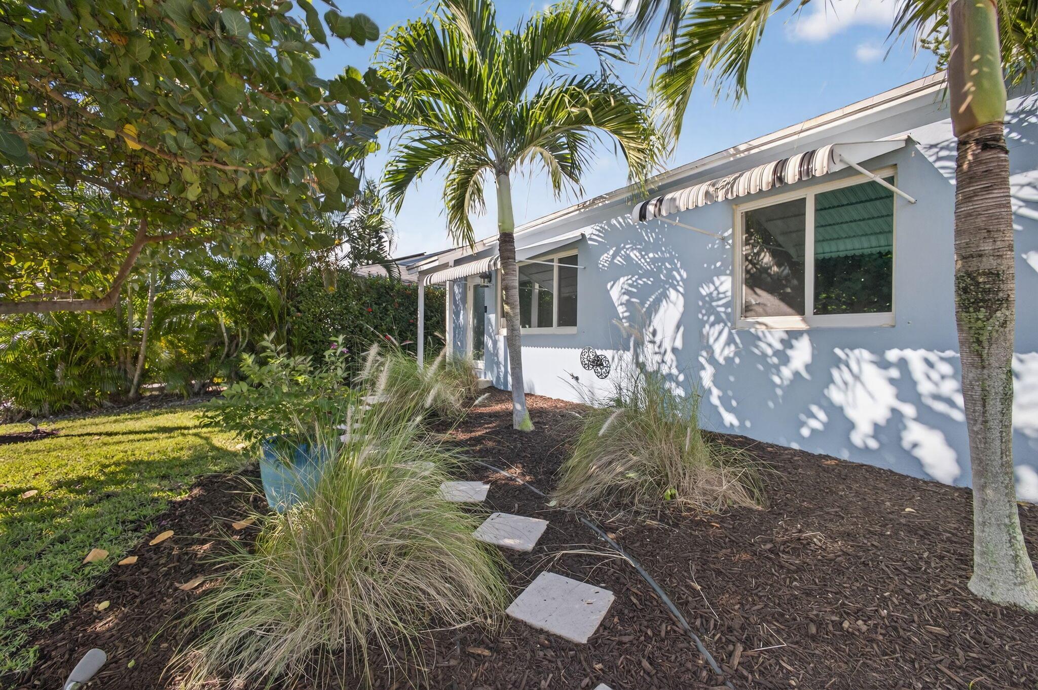 NORTH LAKE WORTH - Residential