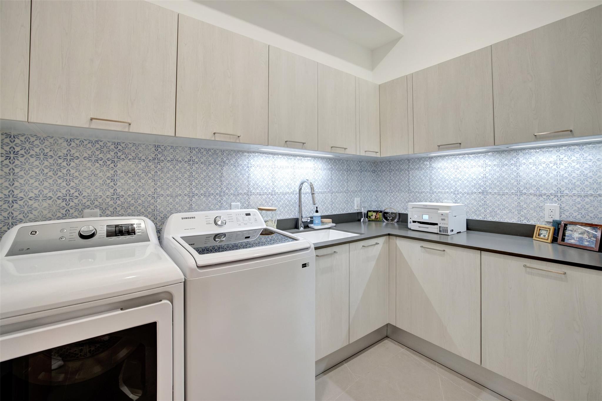 Coral Ridge - Residential