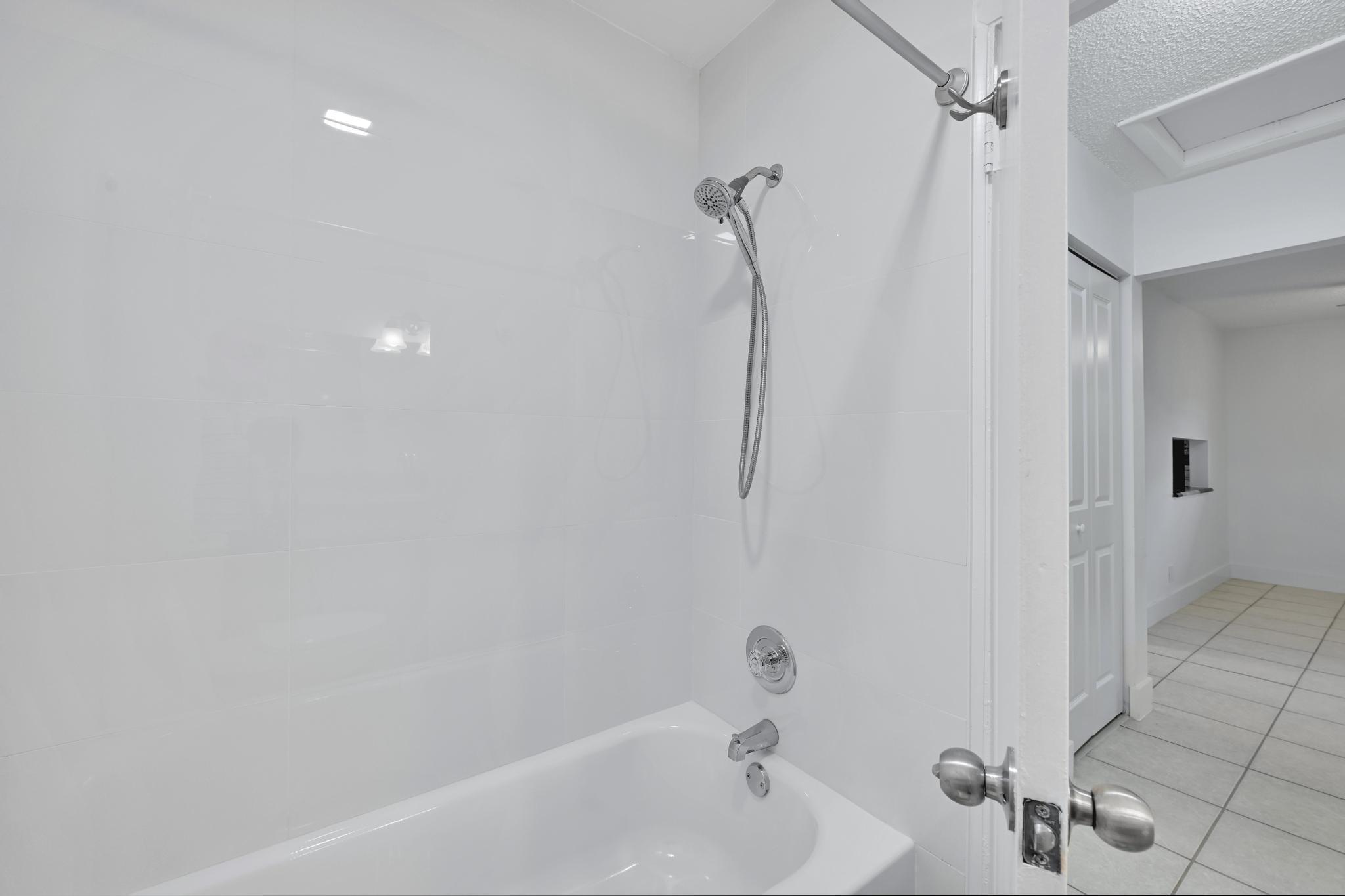 VILLA RICA - Residential Lease