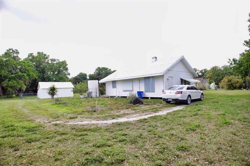 TOWN OF FELLSMERE - Residential