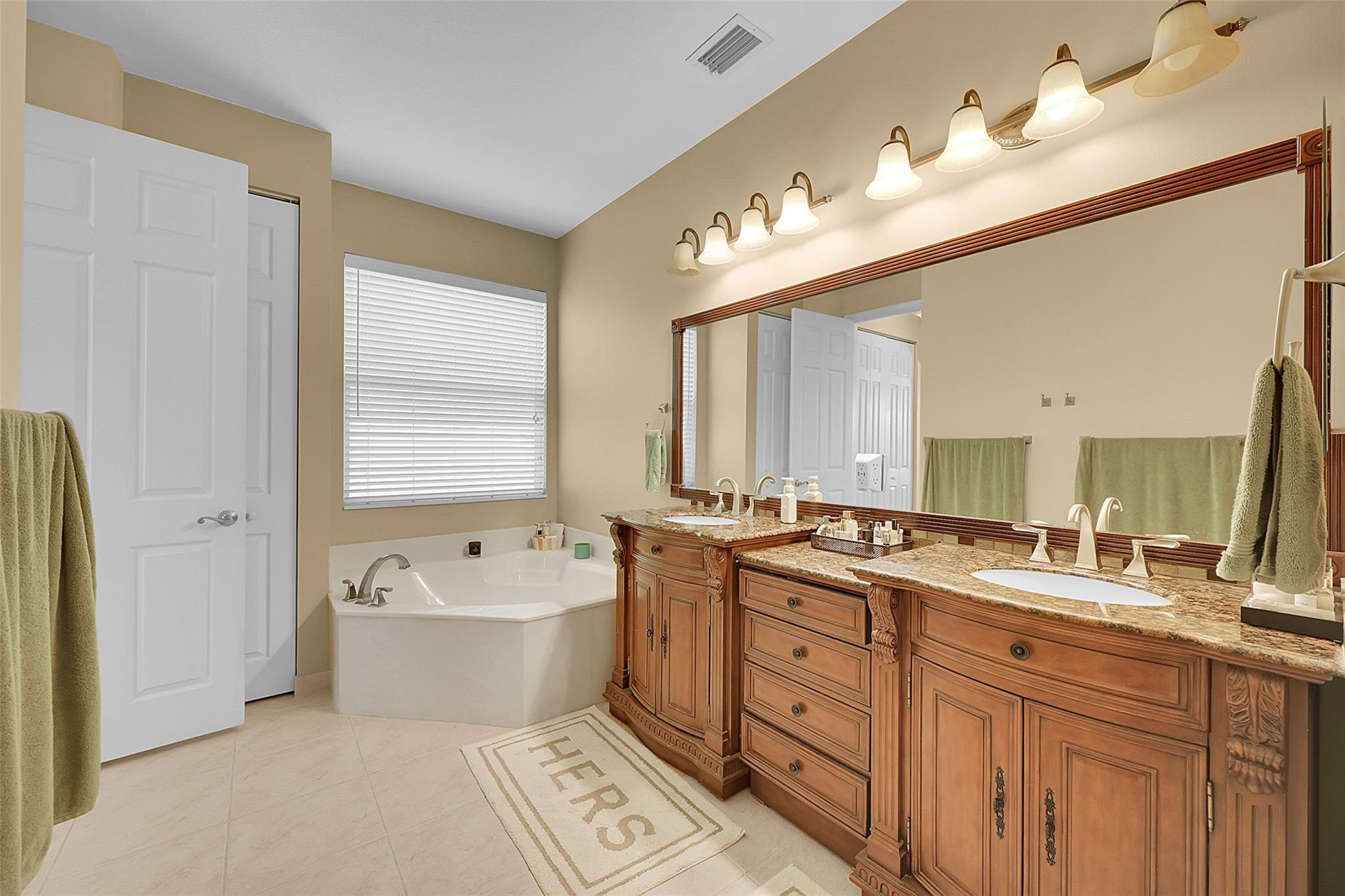 KNOLLWOOD - Residential