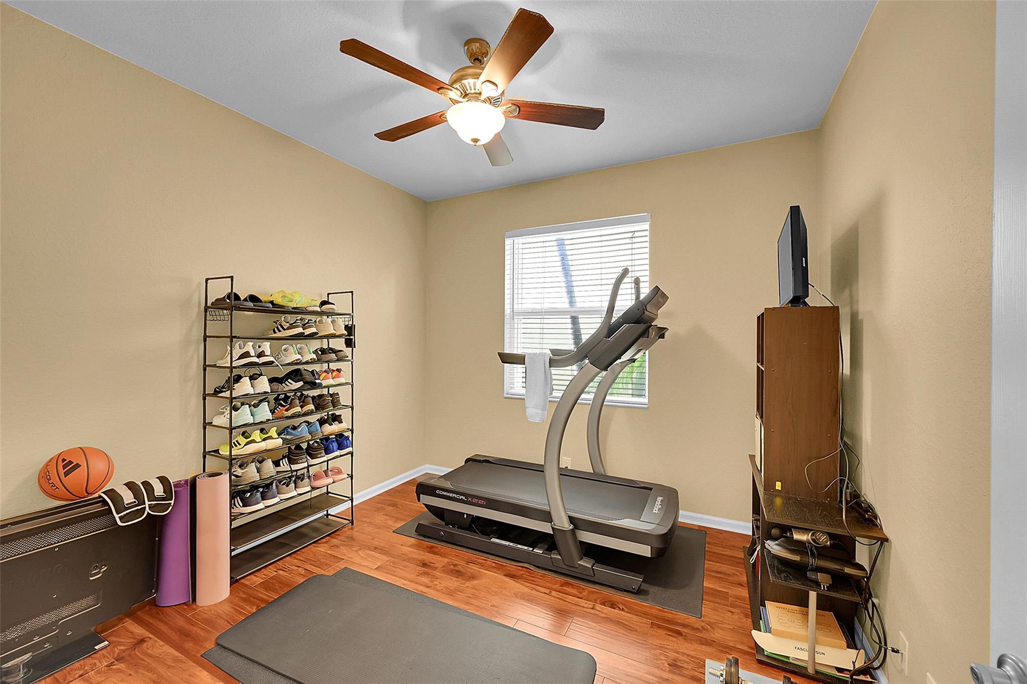 KNOLLWOOD - Residential