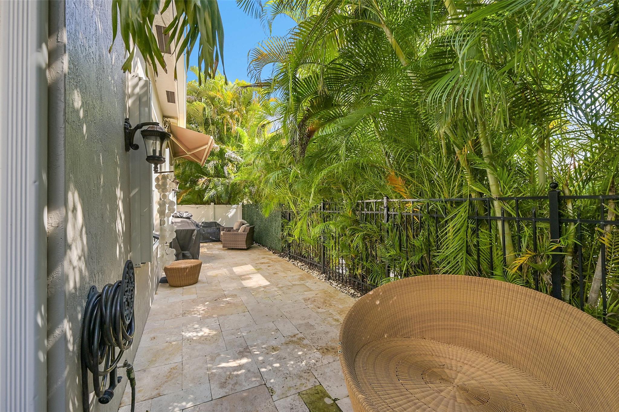 KNOLLWOOD - Residential