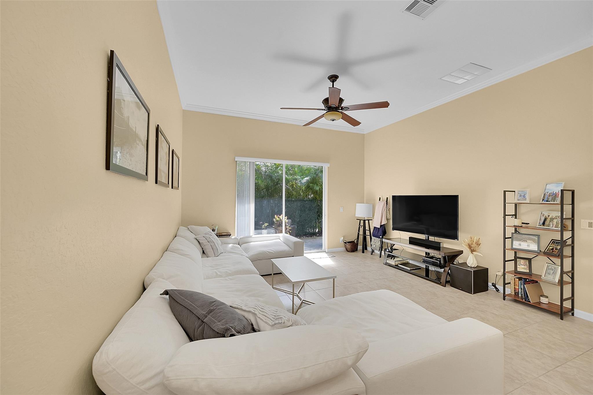 KNOLLWOOD - Residential