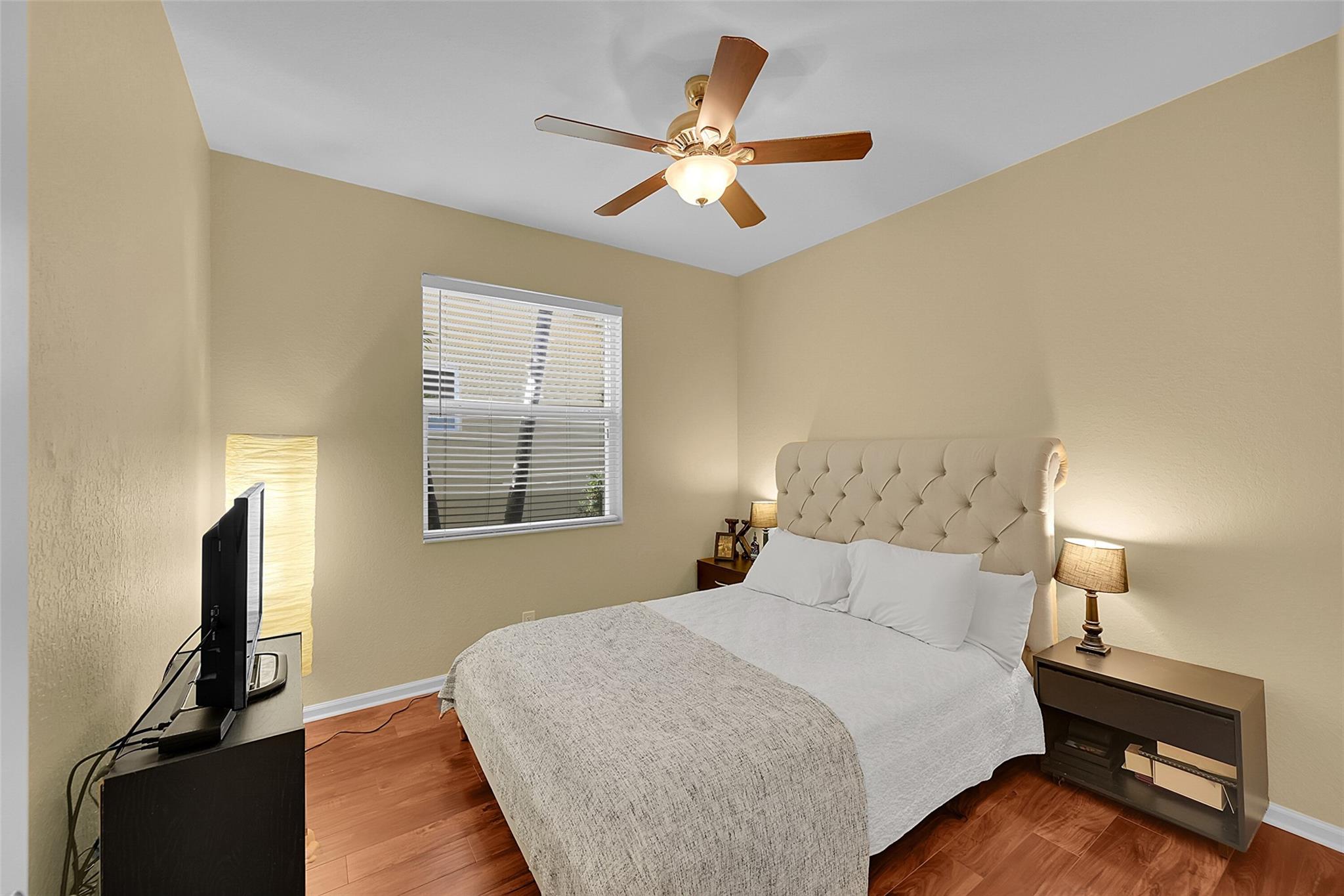 KNOLLWOOD - Residential