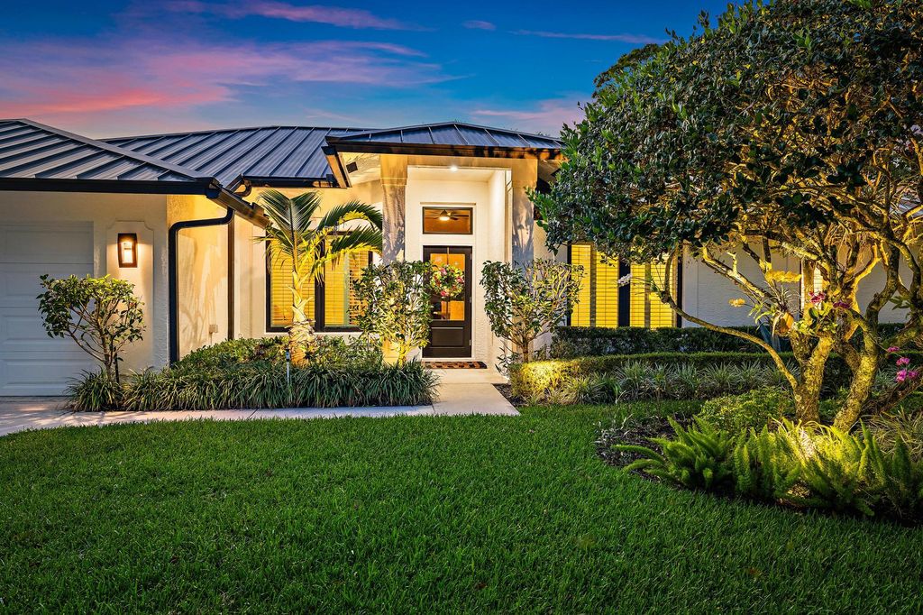 Photo of 6685 Winding Lake Drive, Jupiter, FL 33458 (MLS # B26023210)