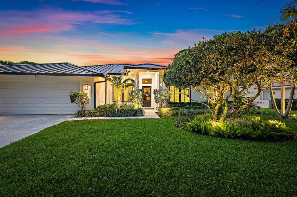 Photo of 6685 Winding Lake Drive, Jupiter, FL 33458 (MLS # B26023210)