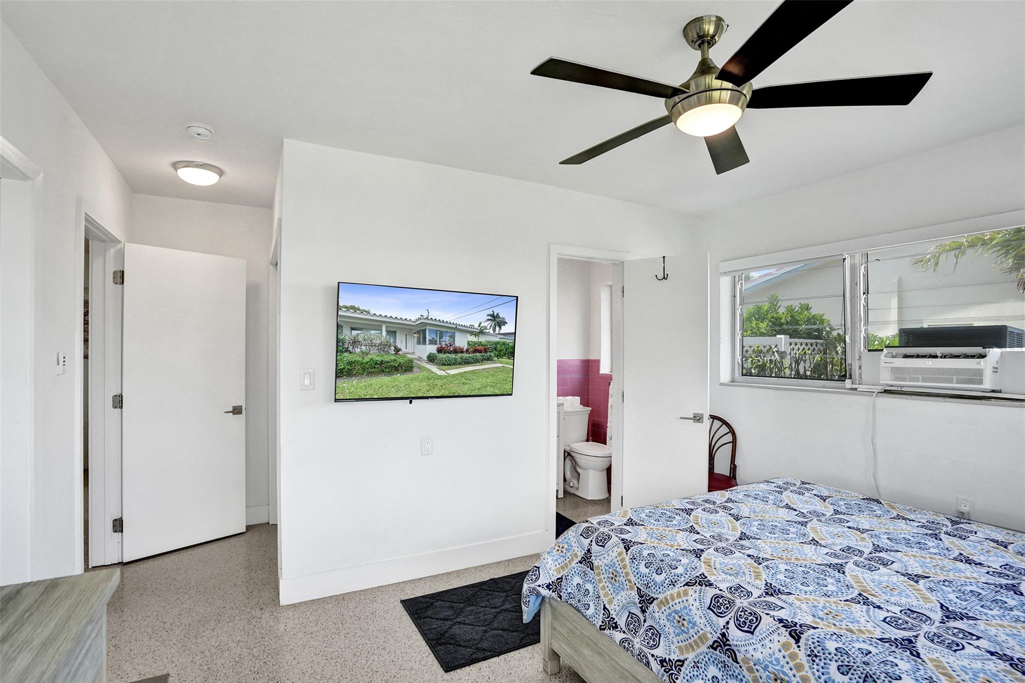 SILVER SHORES UNIT - Residential Lease