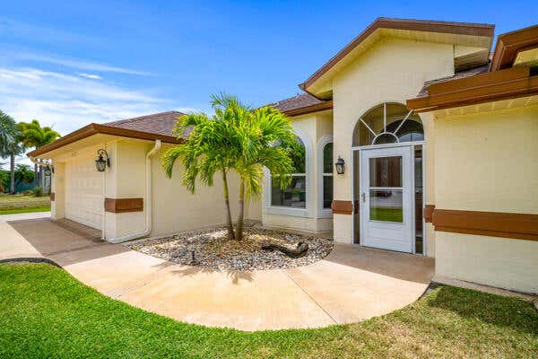 Photo of 5777 NW Eskimo Circle, Port Saint Lucie, FL 34986 (MLS # R11087295)