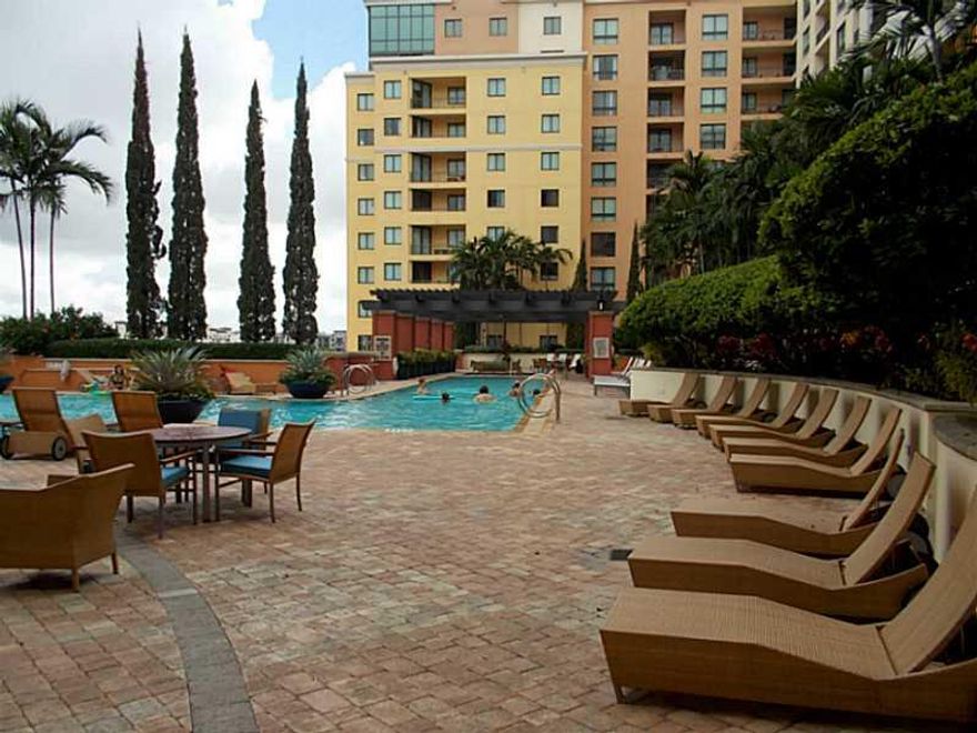 SPLIT BEDROOM PLAN UNIT, UPDATED KITCHEN IN MUCH DESIRED WAVERLY BUILDING. COVERED PARKING W/ ELEVATOR UP TO UNIT, BALCONY OVERLOOKS DOWNTOWN AREA/ STEPS FROM LAS OLAS.  ATTACHED RESTAURANT ON LOBBY LEVEL, WALK TO EVERYTHING. VALET PARKING AVAIL AND 24 HR  SECURITY ON SITE. GORGEOUS POOL AREA AND AMENTIES, REC ROOM, GYM. YOU WILL FEEL LIKE YOUR ON VACATION EVERYDAY.