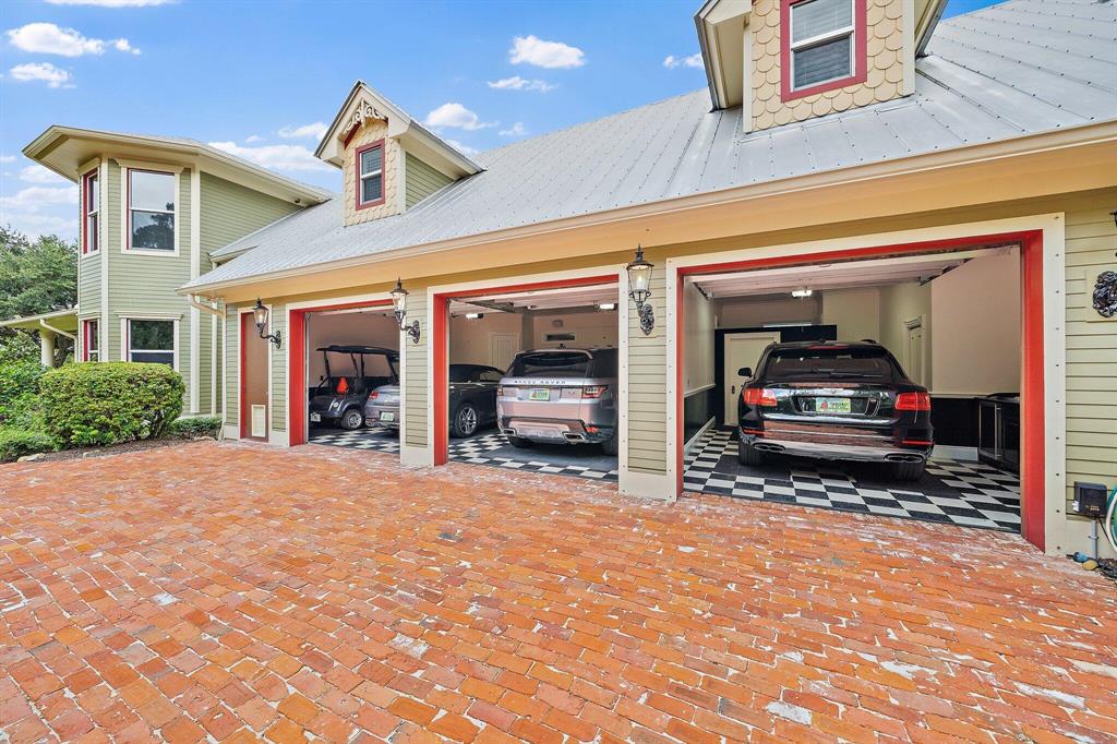 PALM CITY FARMS - Residential