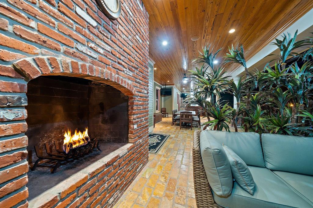 PALM CITY FARMS - Residential