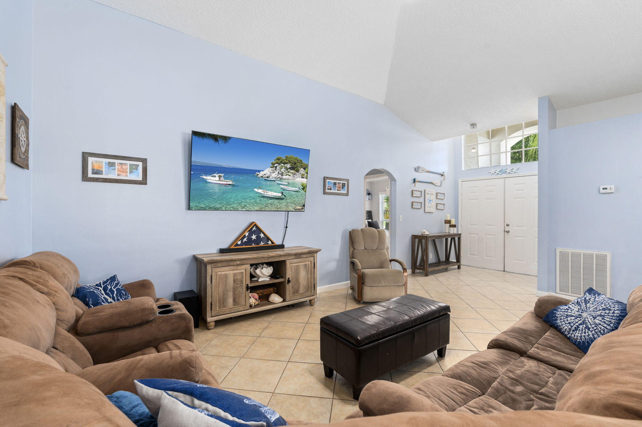PINEAPPLE PLANTATION - Residential