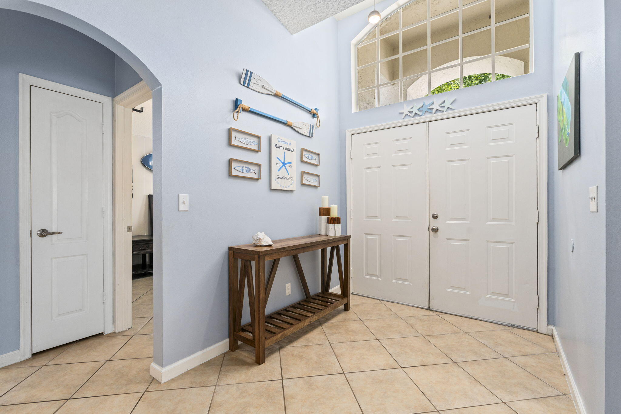 864 NW Waterlily Place