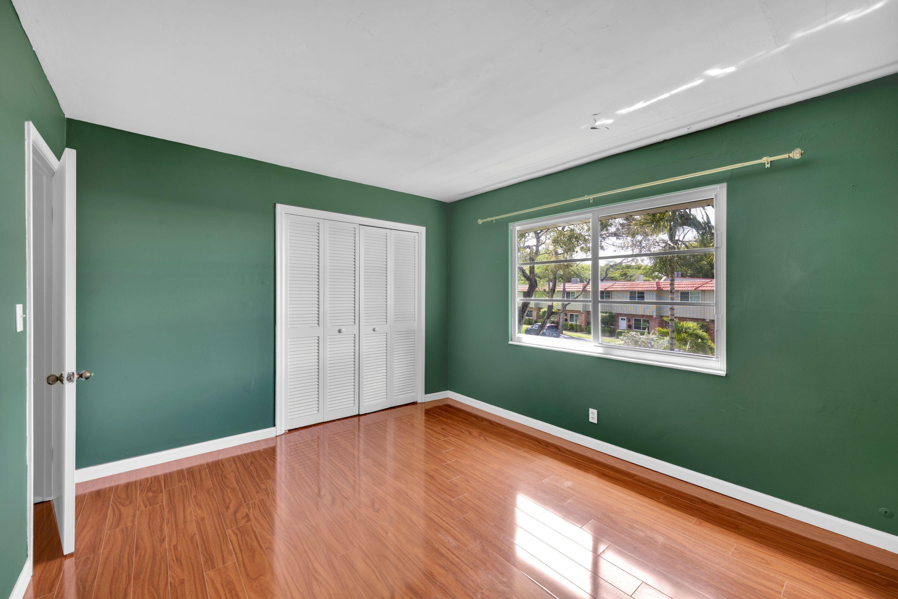 MANOR GROVE VILLAGE THREE CONDO - Residential