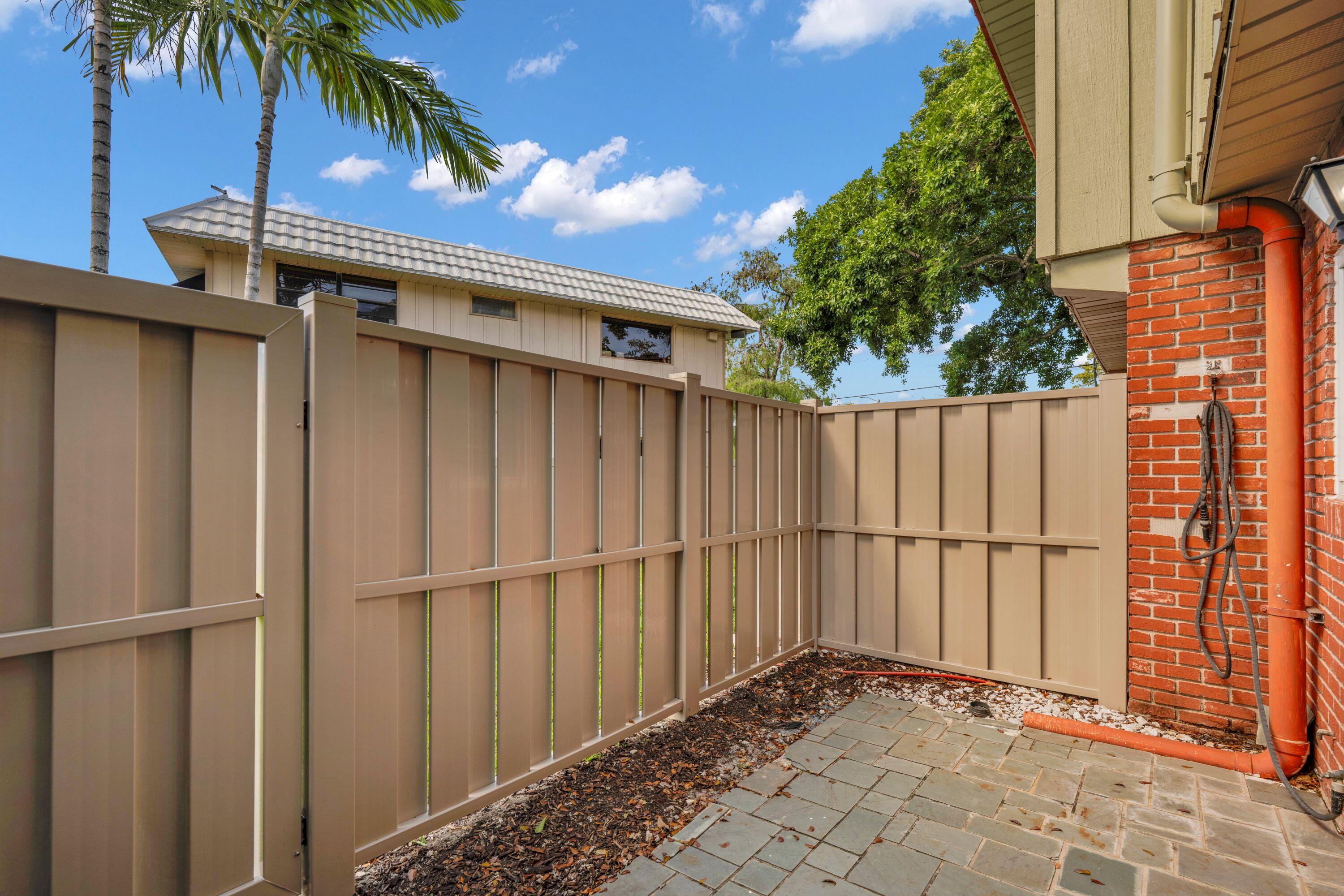 MANOR GROVE VILLAGE THREE CONDO - Residential