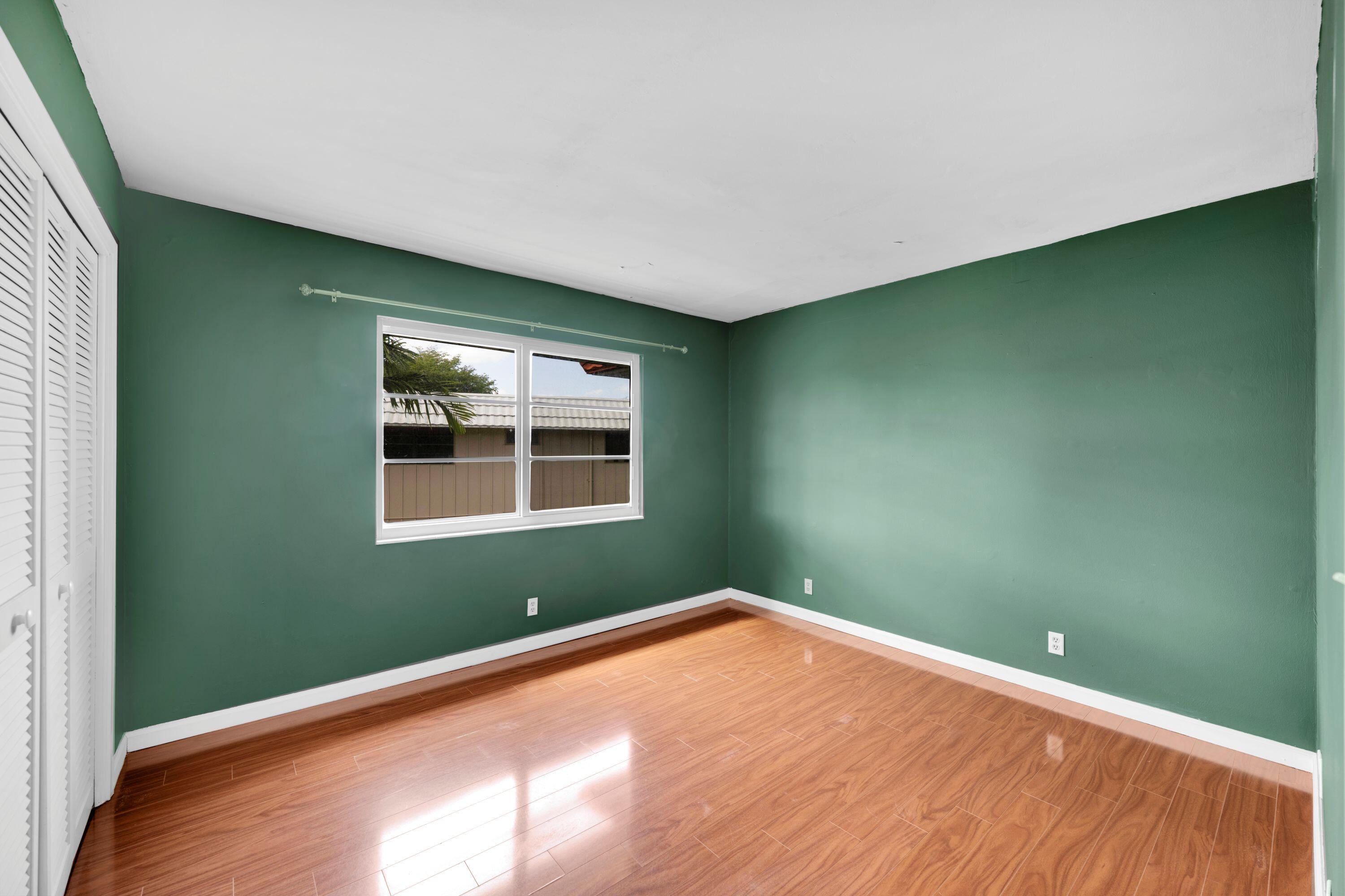 MANOR GROVE VILLAGE THREE CONDO - Residential