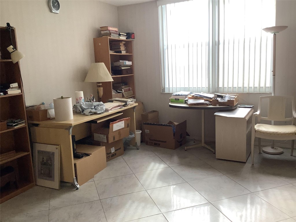 GOLDEN HORN CONDO - Residential