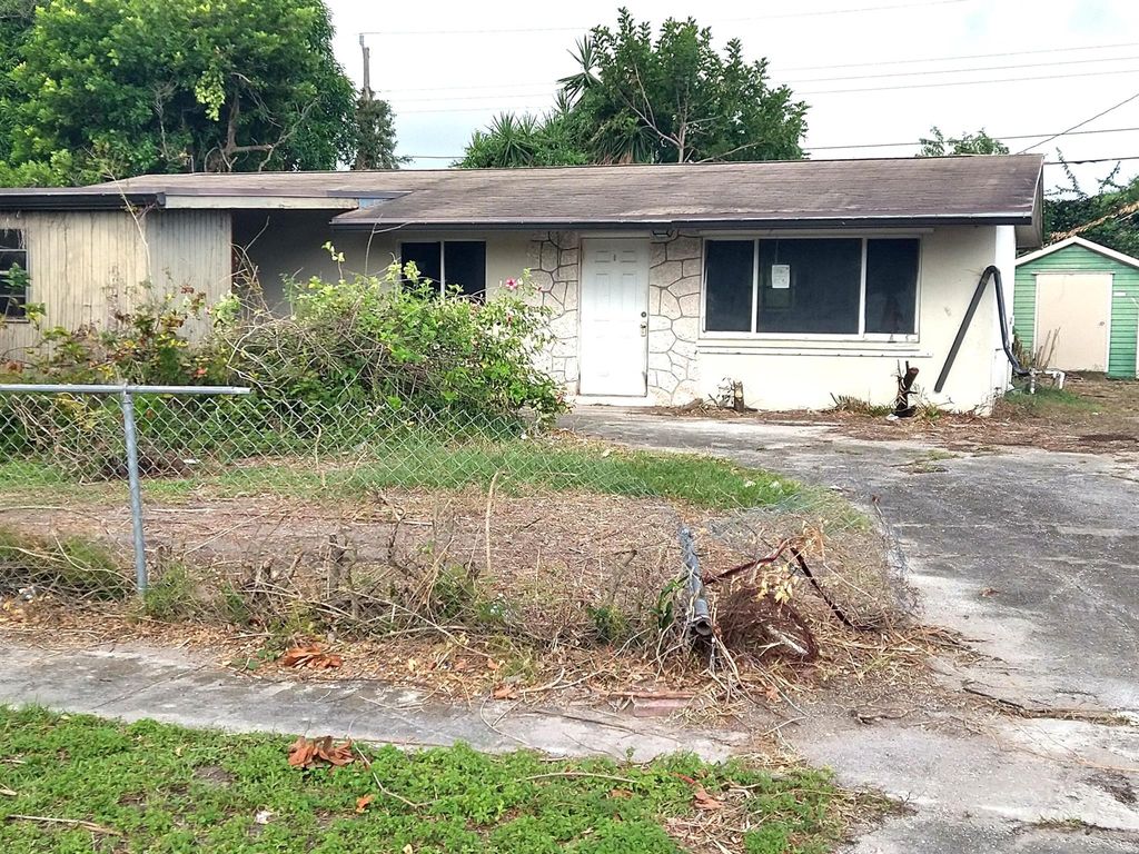 Photo of 1349 Victoria Drive, West Palm Beach, FL 33406 (MLS # R11129338)