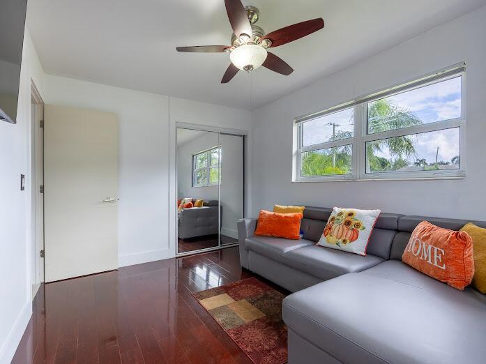 PALM SPRINGS VILLAGE 2 - Residential