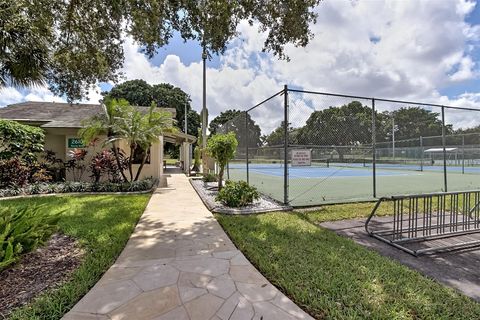 Tiny photo for 1904 Bermuda Creek #D1, Coconut Creek, FL 33066 (MLS # F10526557)