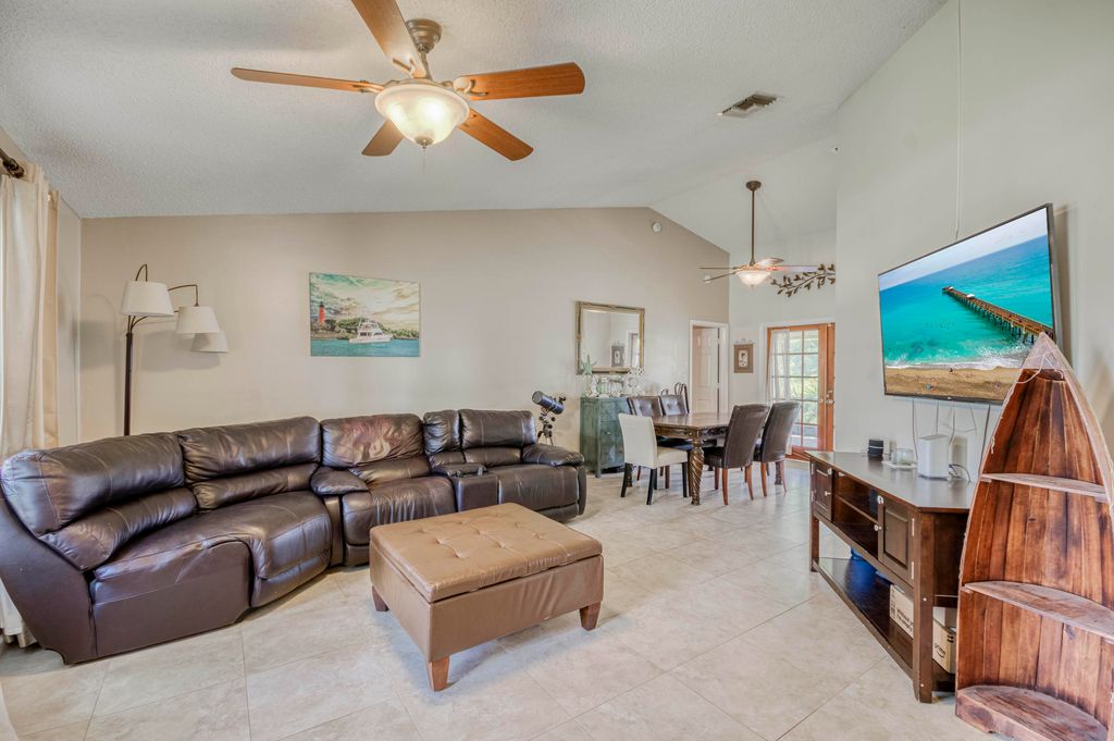 Photo of 122 Heron Parkway, Royal Palm Beach, FL 33411 (MLS # R11117889)