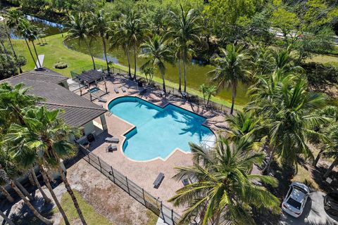 250 Crestwood Circle 208 Royal Palm Beach FL 33411