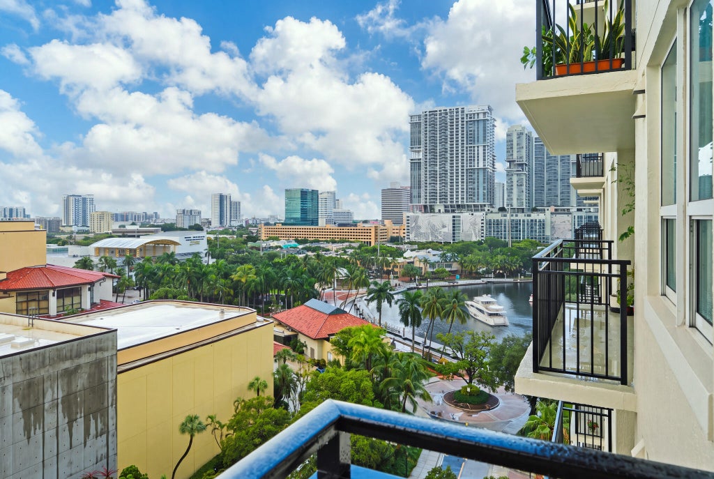 Photo of 610 W Las Olas Boulevard #1114N, Fort Lauderdale, FL 33312 (MLS # B26073549)