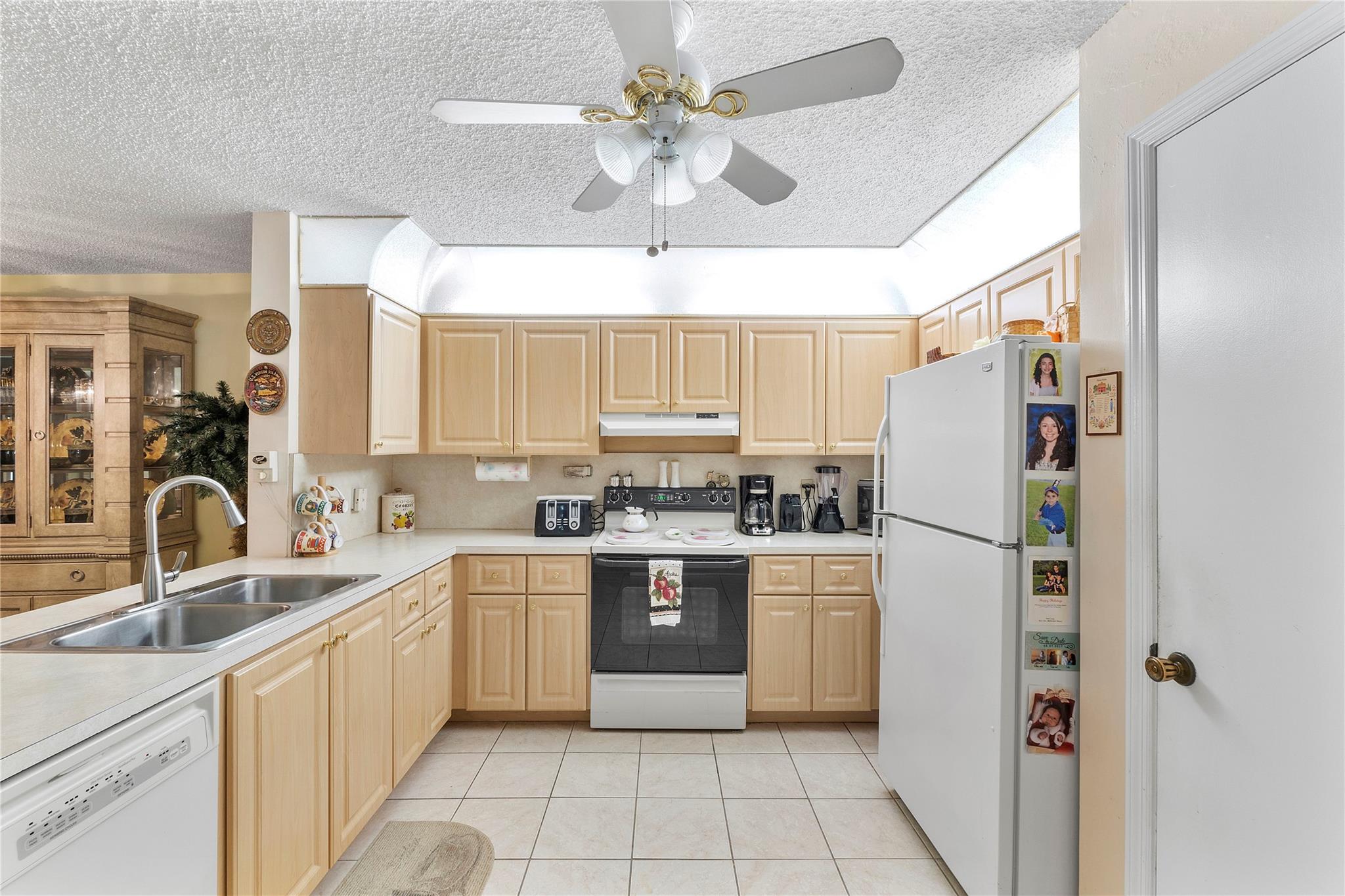 View photos, virtual tours, details... 3013 NW 103rd Ln