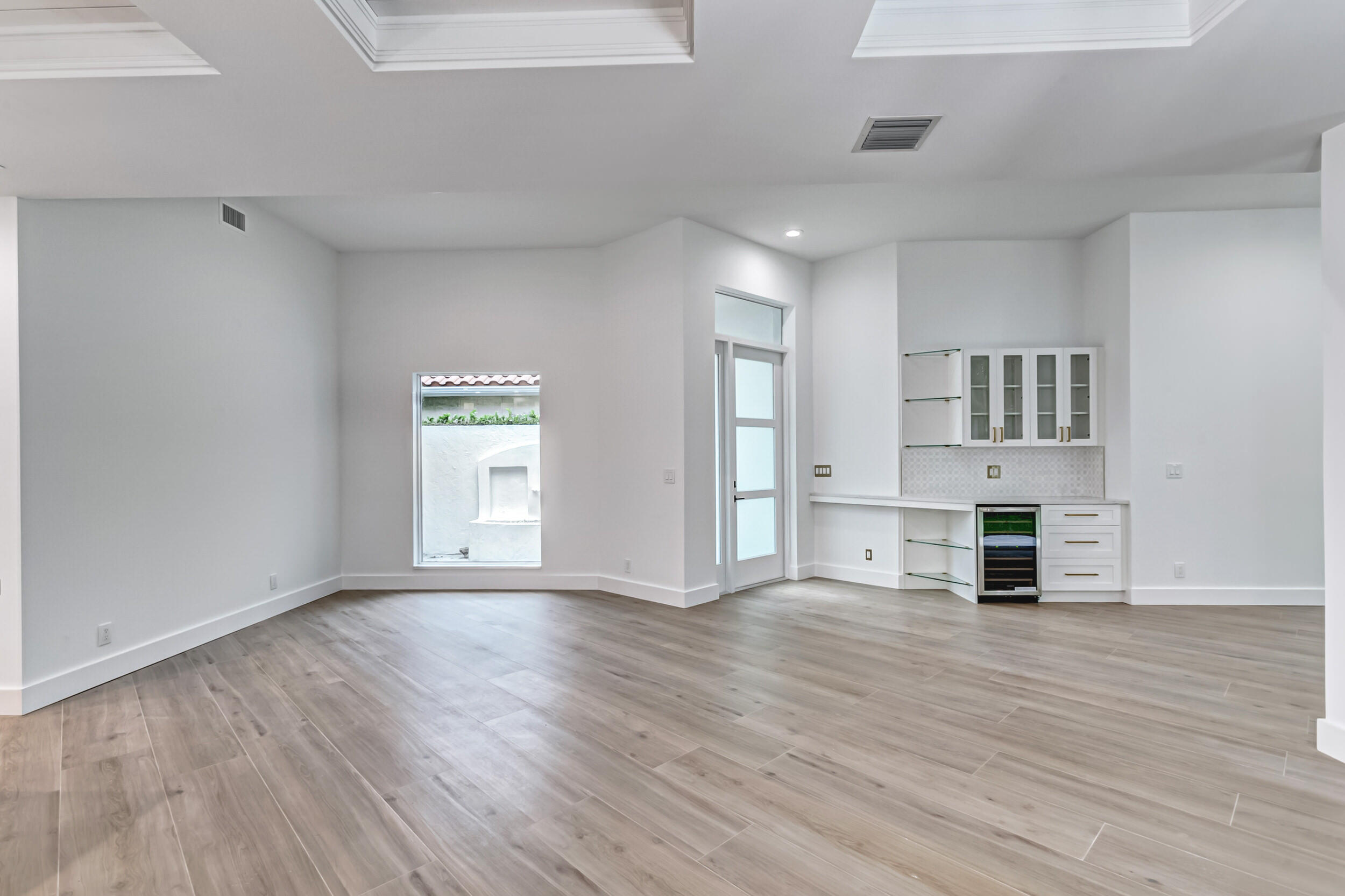 REGENTS PLACE - Residential