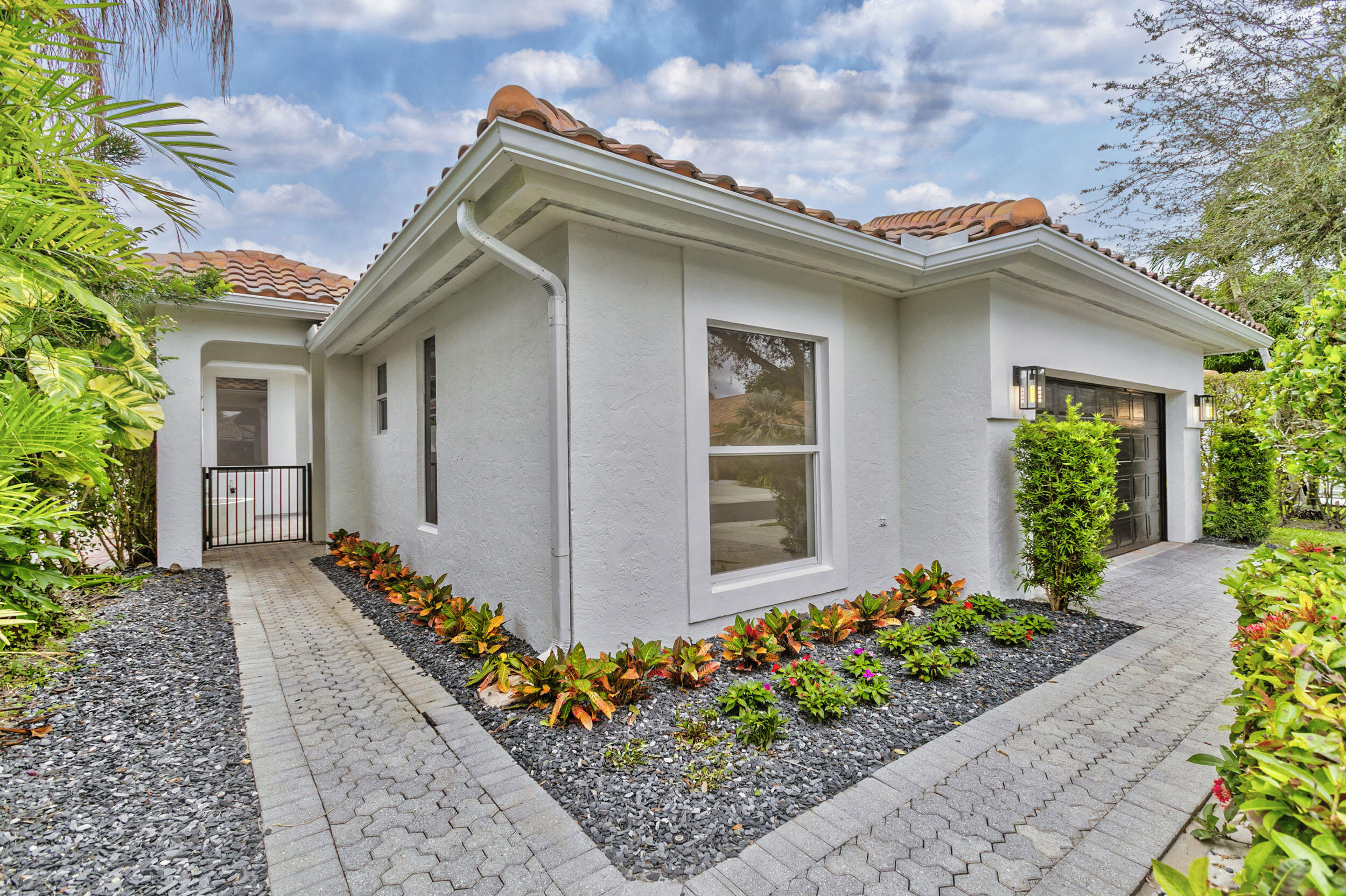 REGENTS PLACE - Residential