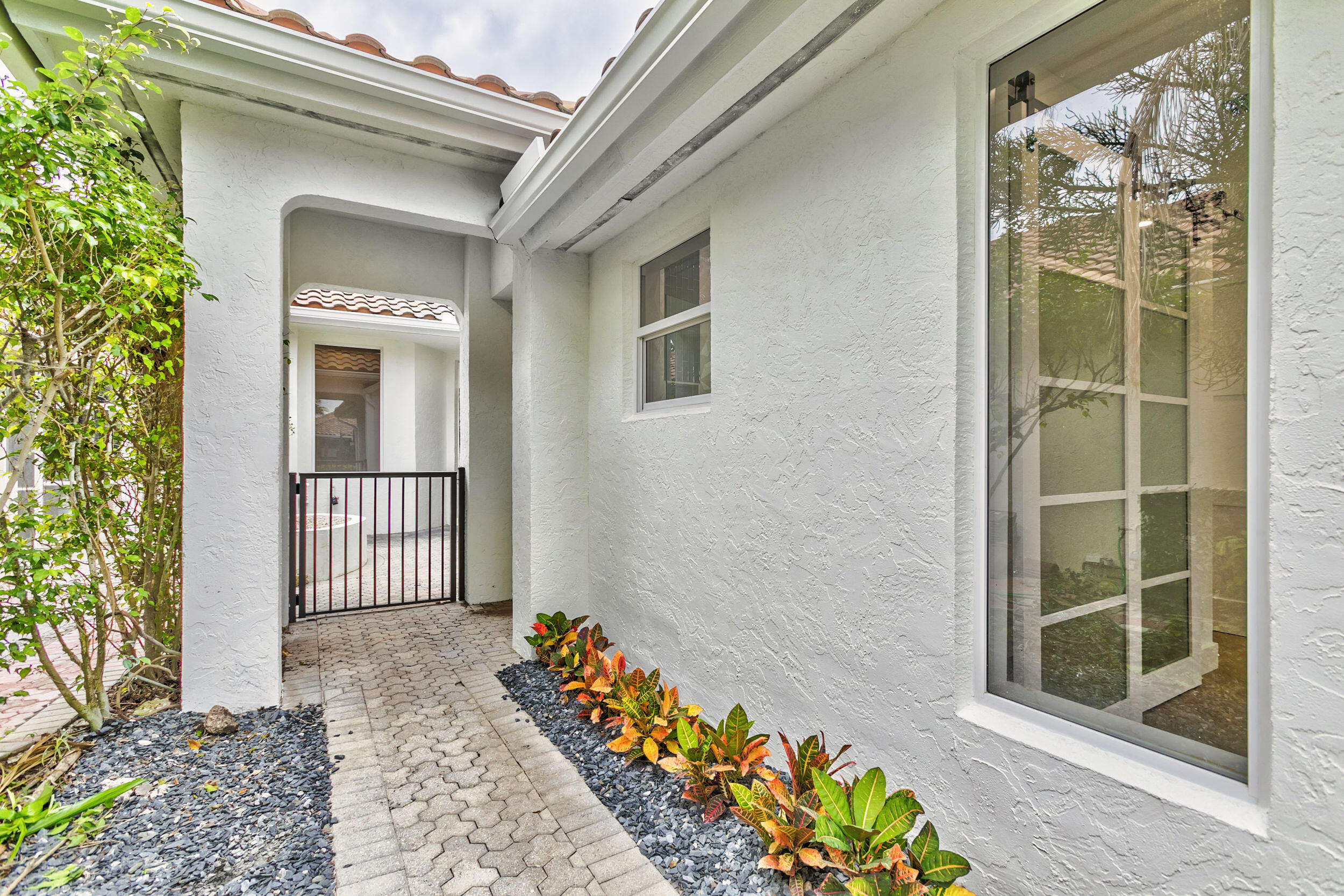 REGENTS PLACE - Residential