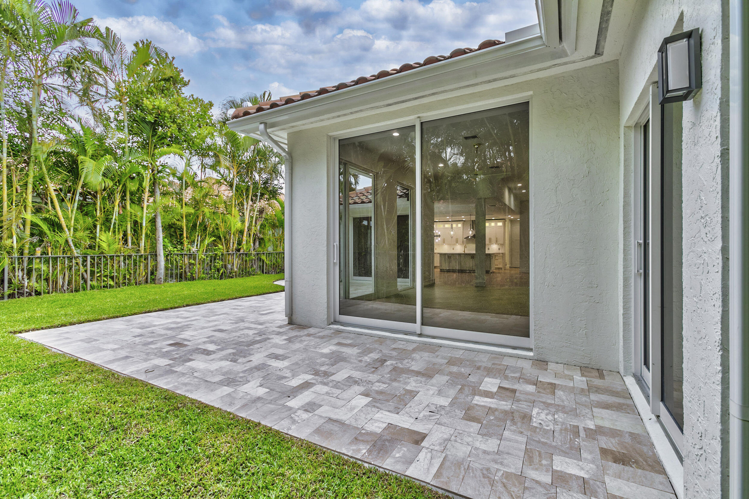 REGENTS PLACE - Residential