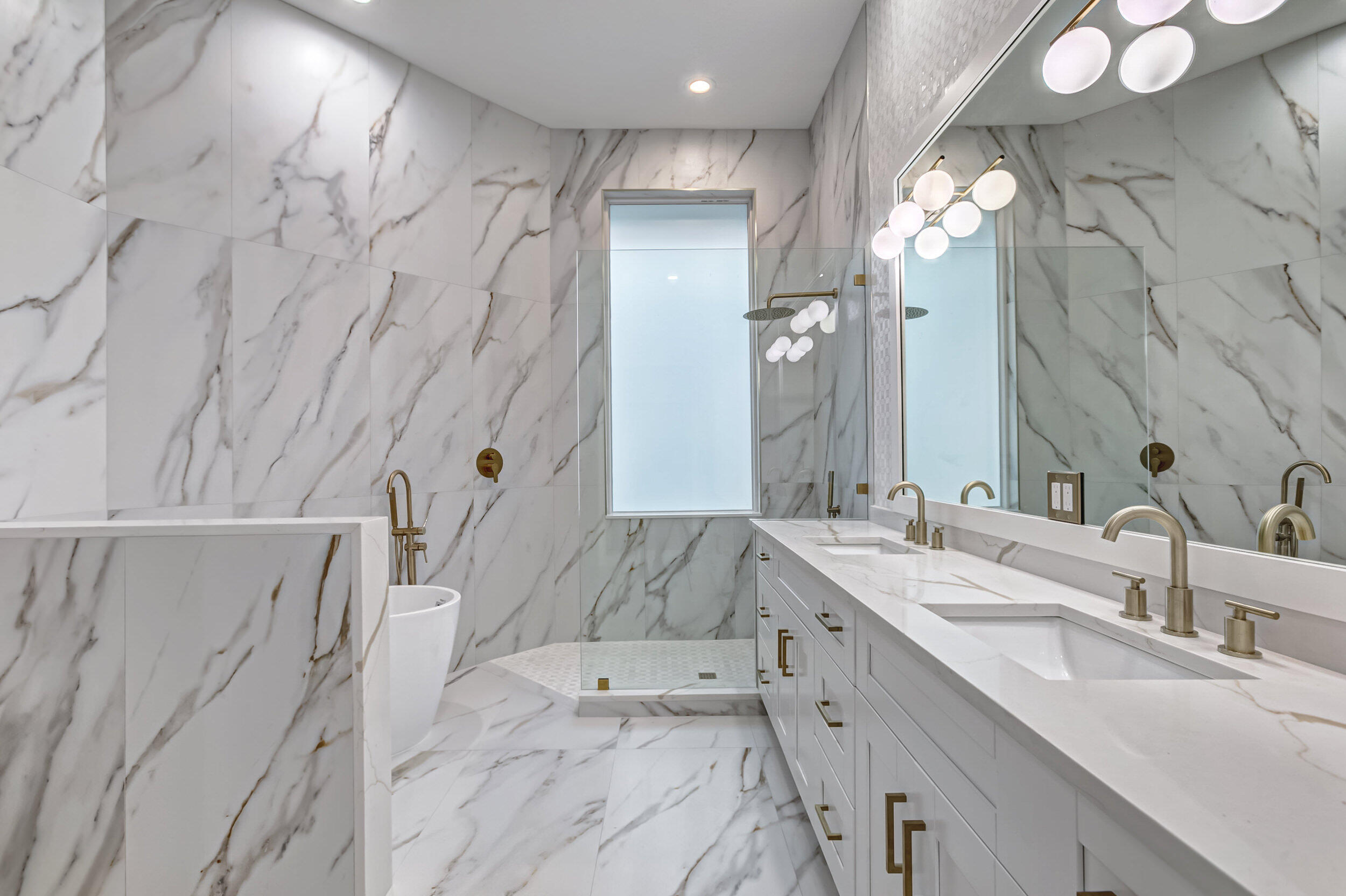 REGENTS PLACE - Residential