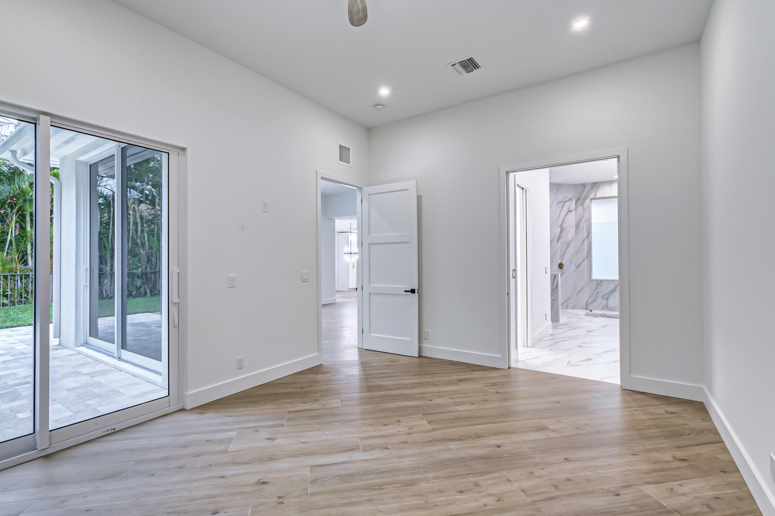 REGENTS PLACE - Residential