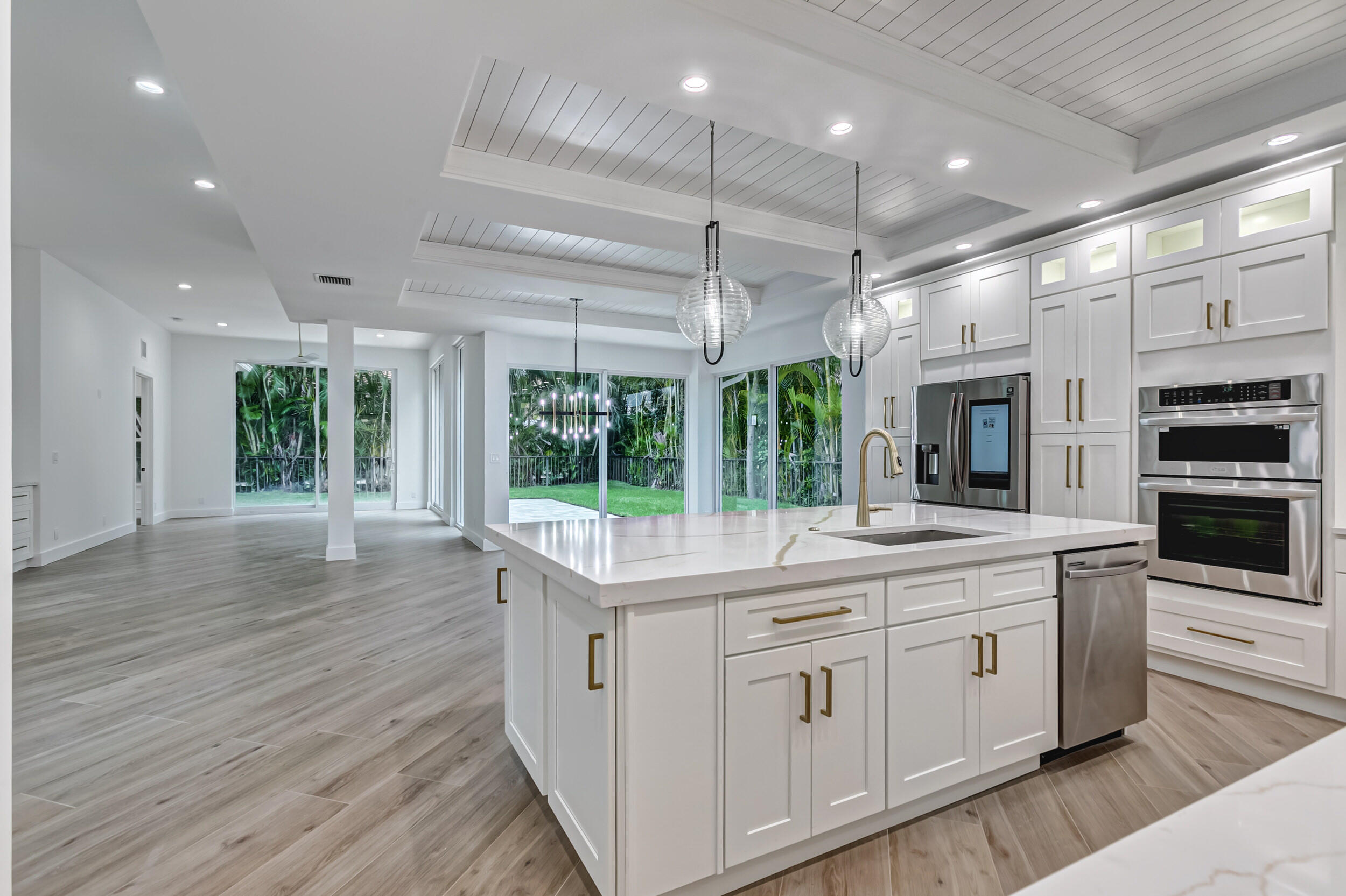 REGENTS PLACE - Residential