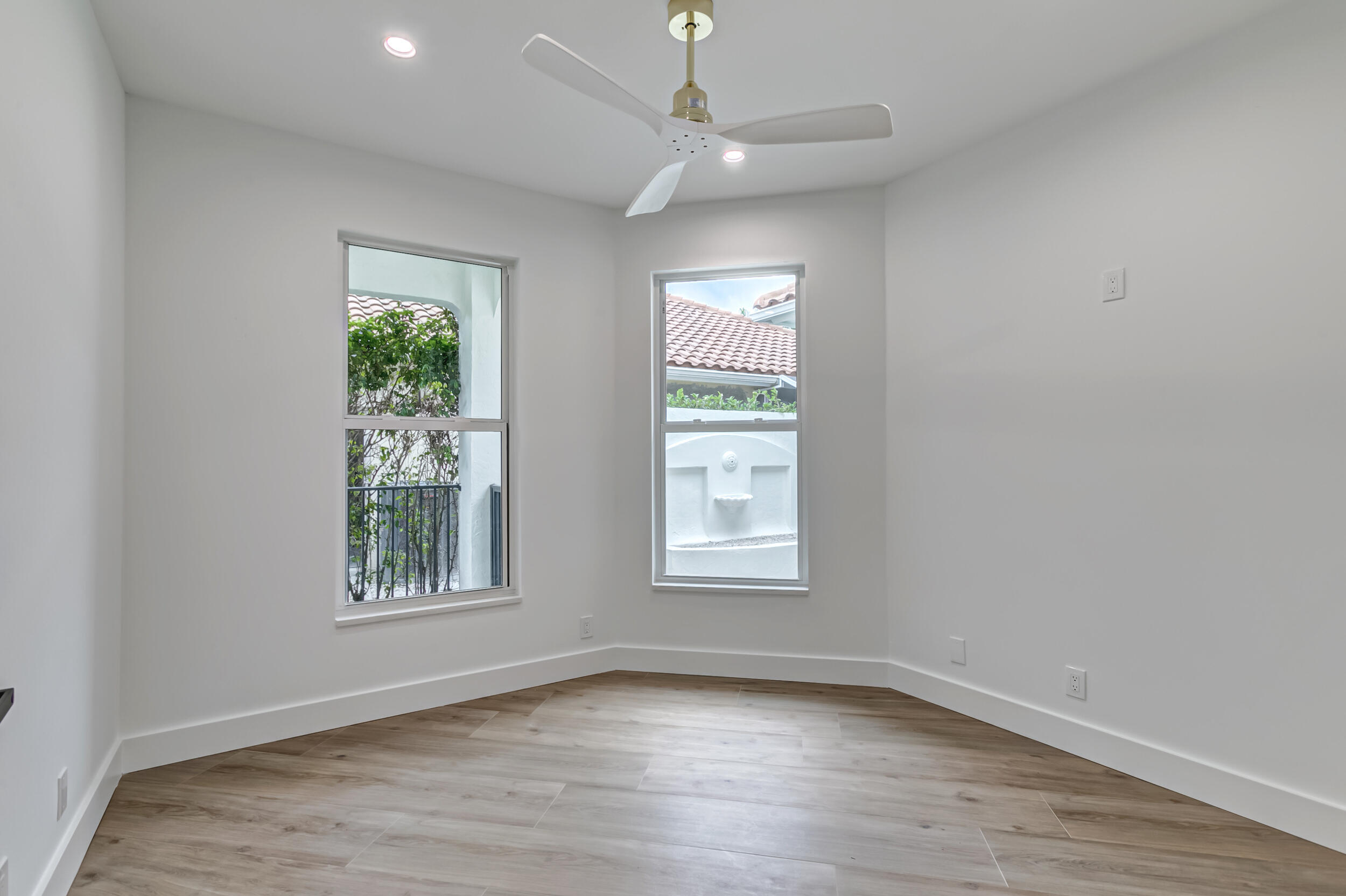 REGENTS PLACE - Residential