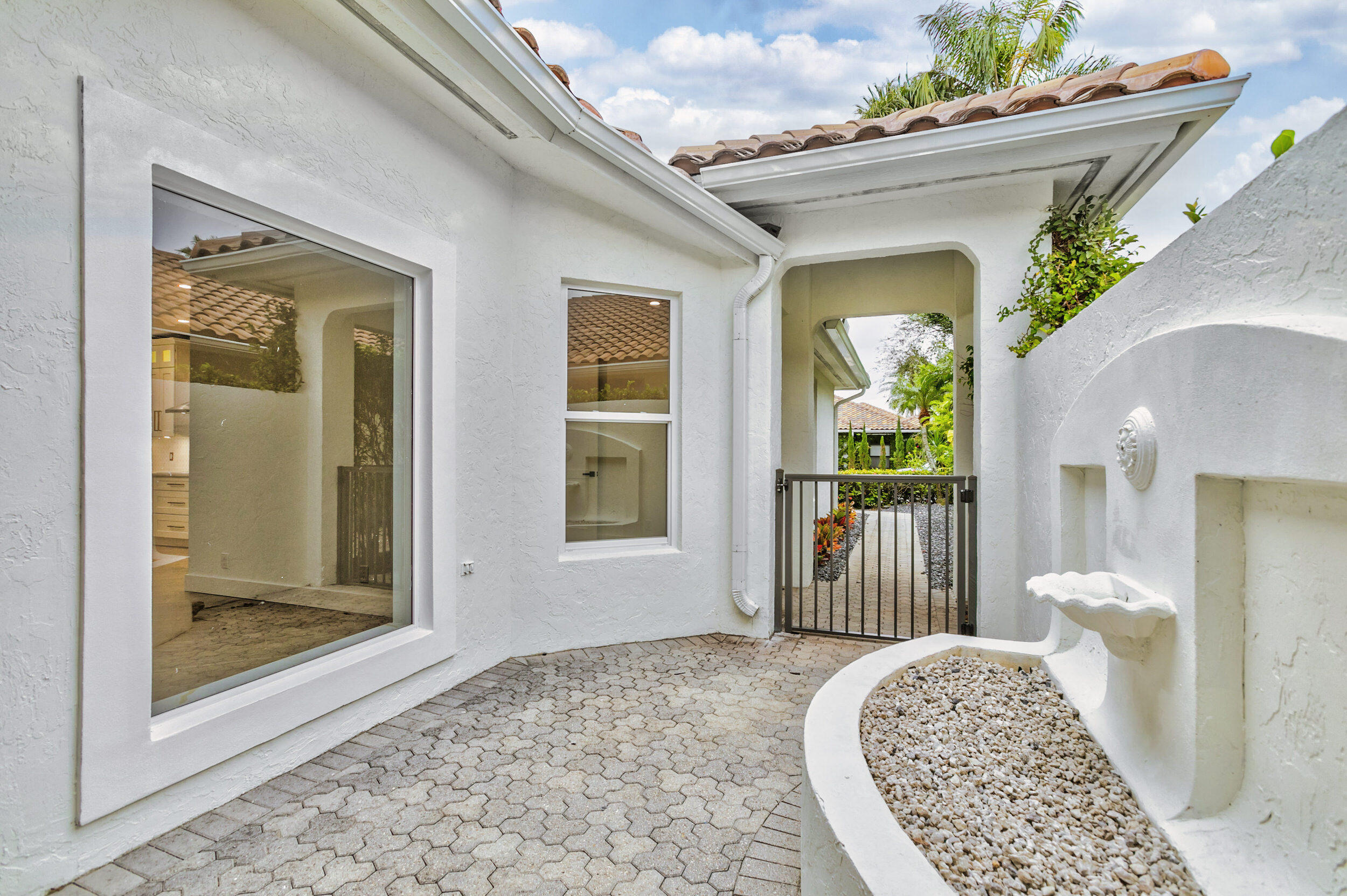 REGENTS PLACE - Residential